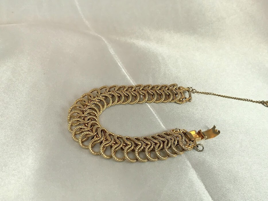 Vintage Textured Chain Link Bracelet Gold-tone with Safety Chain and Snap Clasp