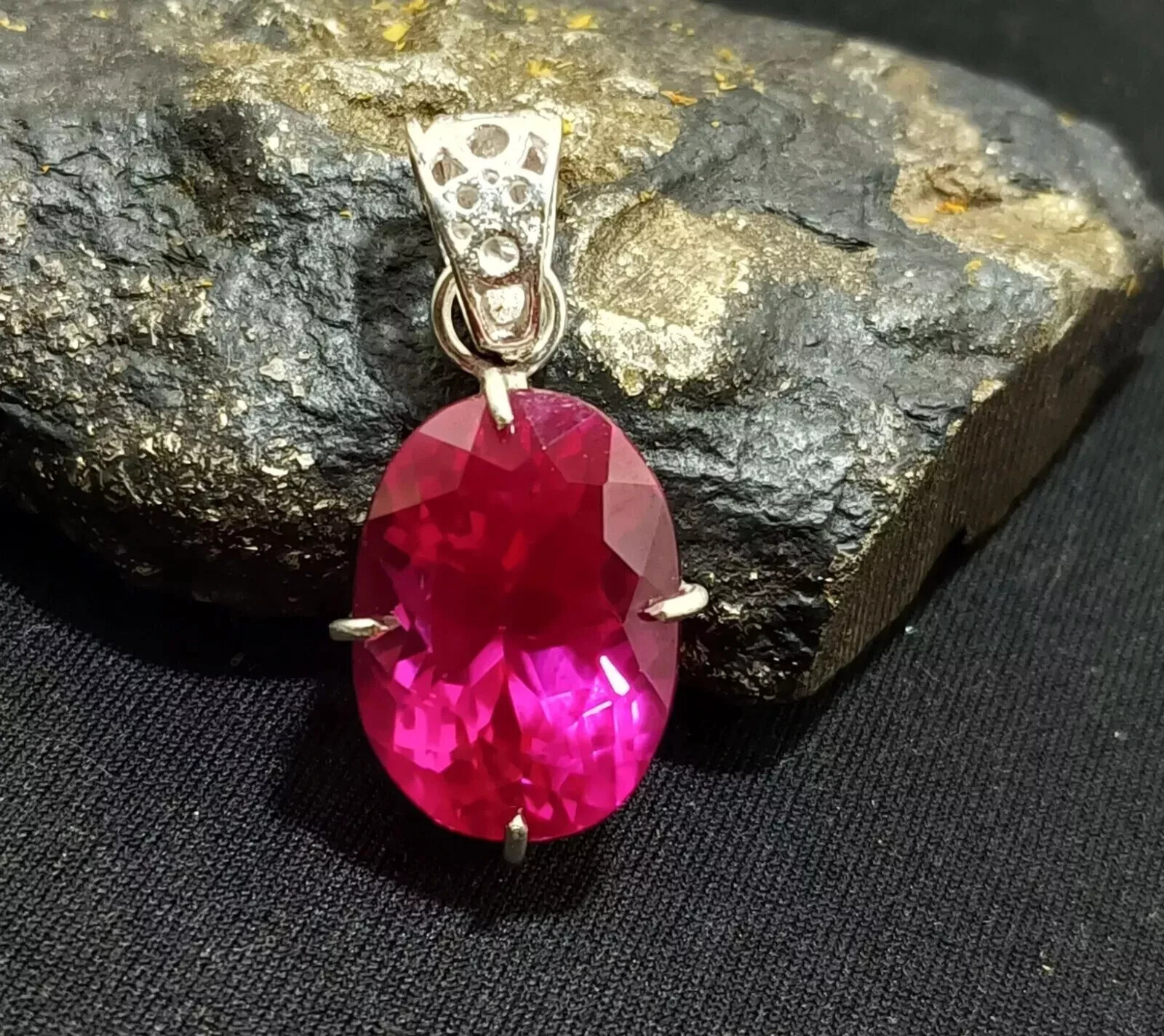 Natural Pink Sapphire Pendant 26.75 Ct+ Oval Cut SG Gemstone 925 Solid Silver A+