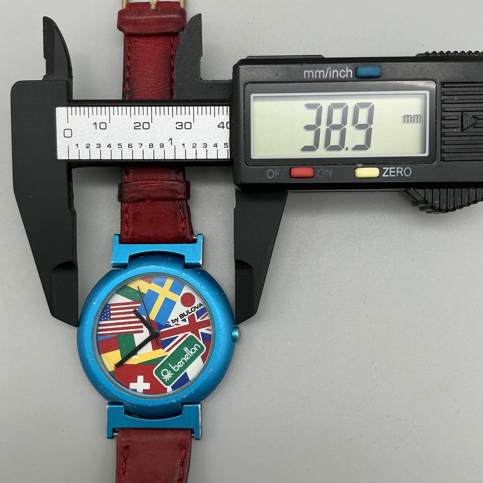 Vintage Benetton By Bulova Mens Watch 39mm Flags Dial Blue Case New Battery
