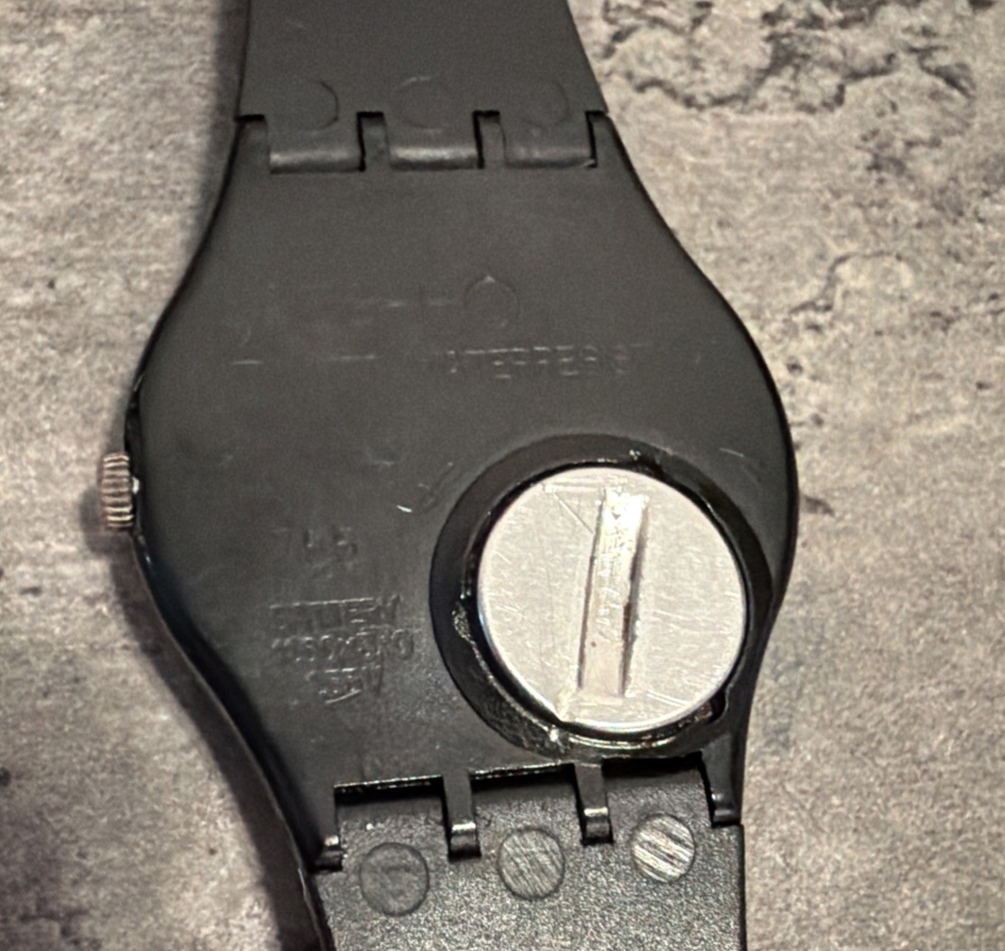 VINTAGE Swatch Watch LANCELOT GB110 Coat Of Arms (34mm) Free Shipping