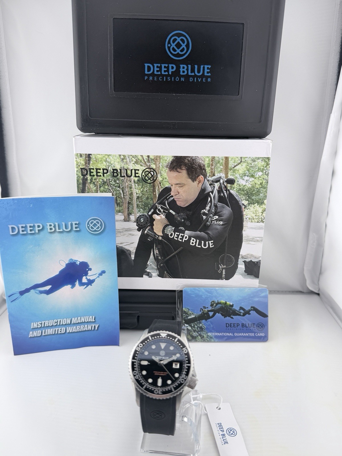 Deep Blue Pro Diver 200 Quartz 200M Sapphire Crystal Box Papers Complete Set