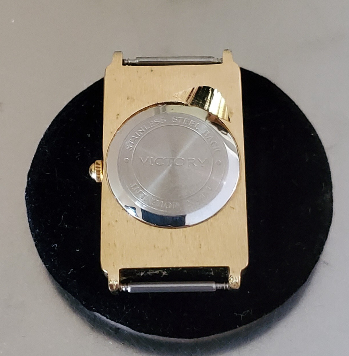 VICTORY Women’s Watch Vintage Analog Quartz Gold Tone No Band Japan 22 mm