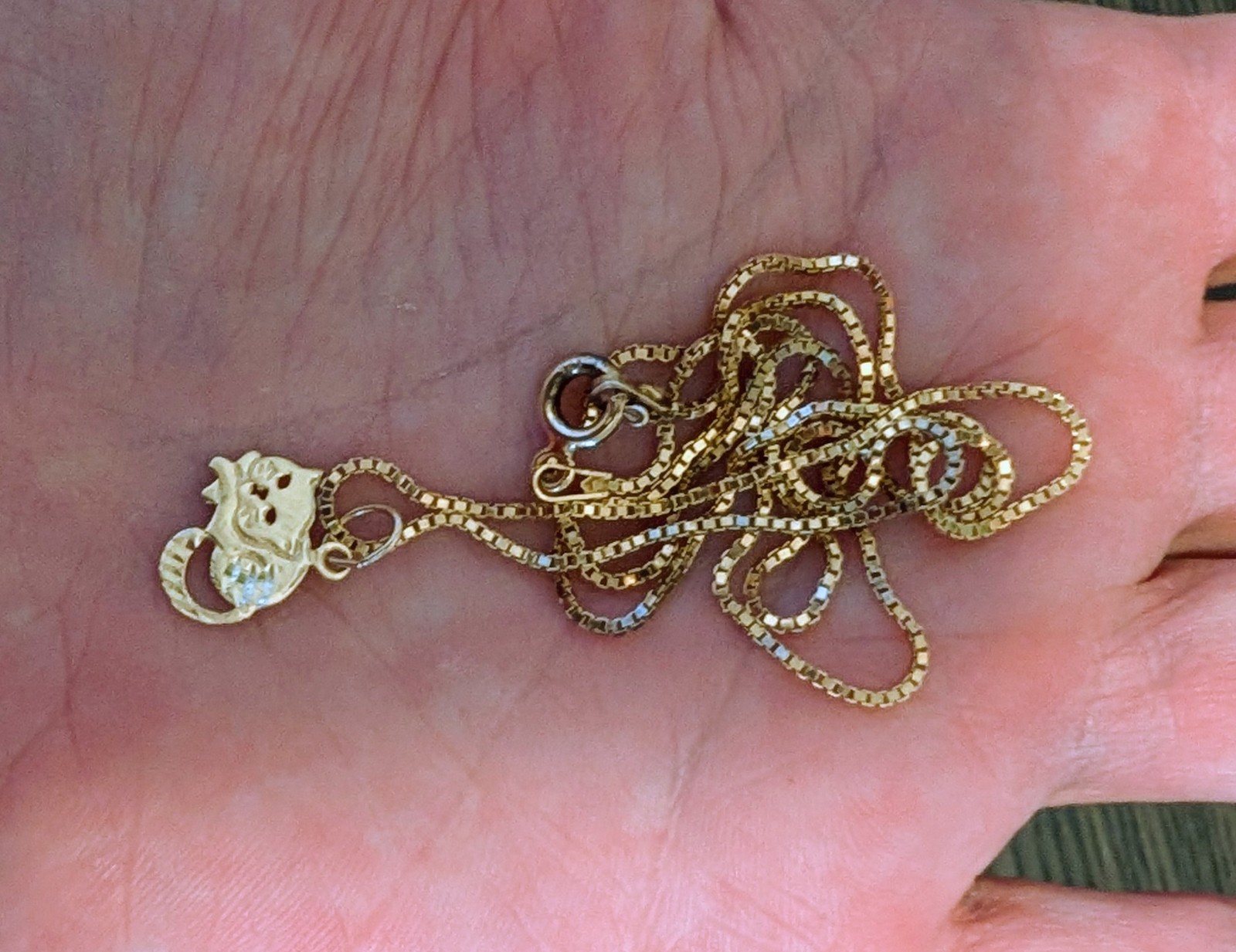 14k Yellow Gold Sleeping Cat Charm Necklace Pendant ~ 0.5g 19″ Chain