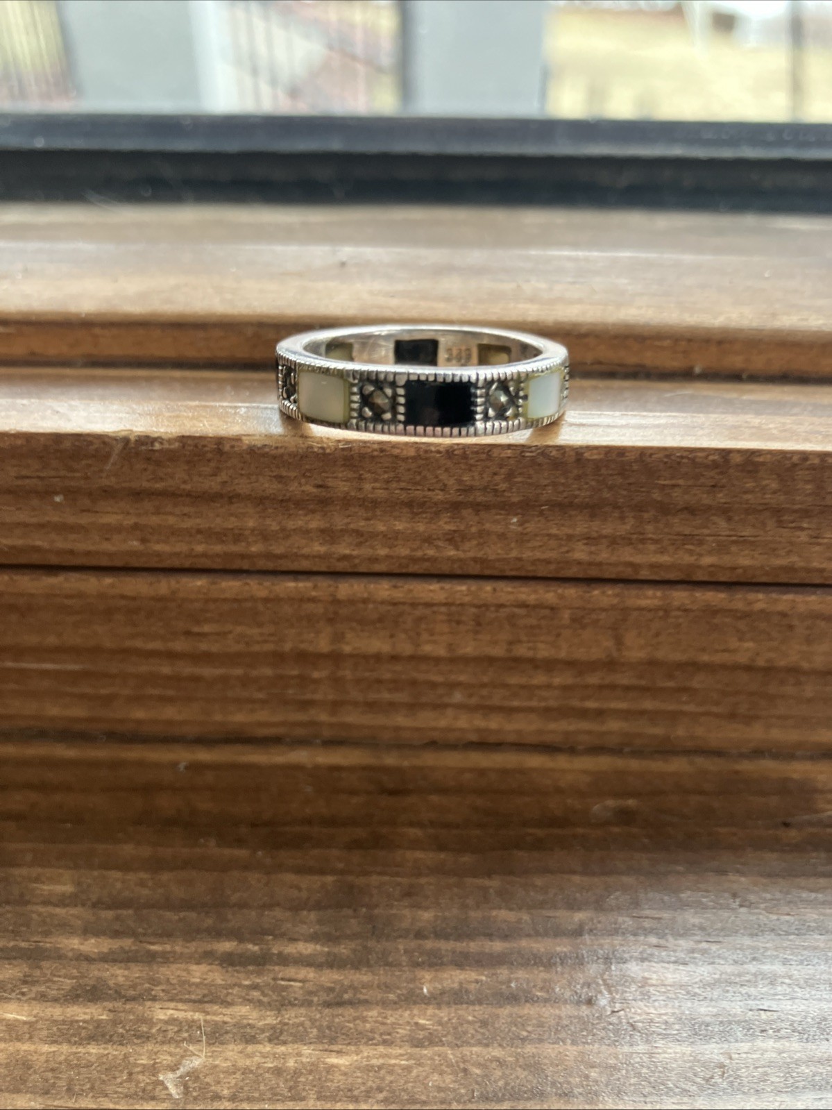 Vintage Onyx and MOP Sterling Ring – SIZE 8?