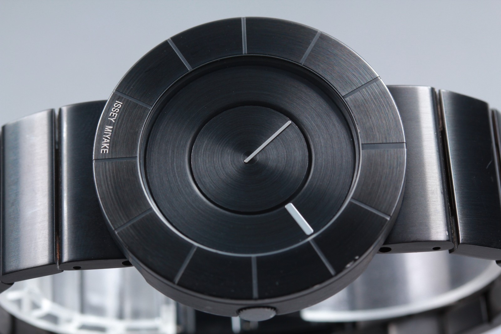 [Near MINT] ISSEY MIYAKE Tokujin Yoshioka designed Black Quartz Men’s Watch