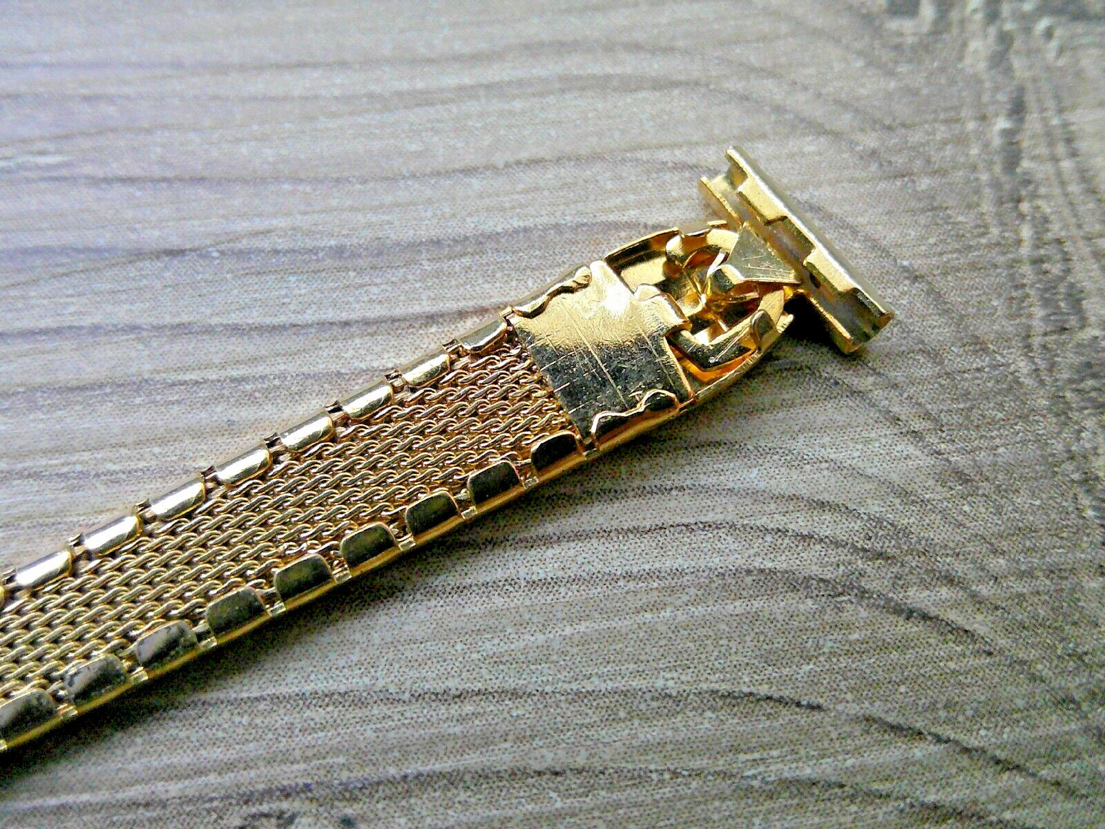 Empire Gold Tone Ladies Metal 9.5mm Watch Bracelet Safety Chain Fold Over Clasp
