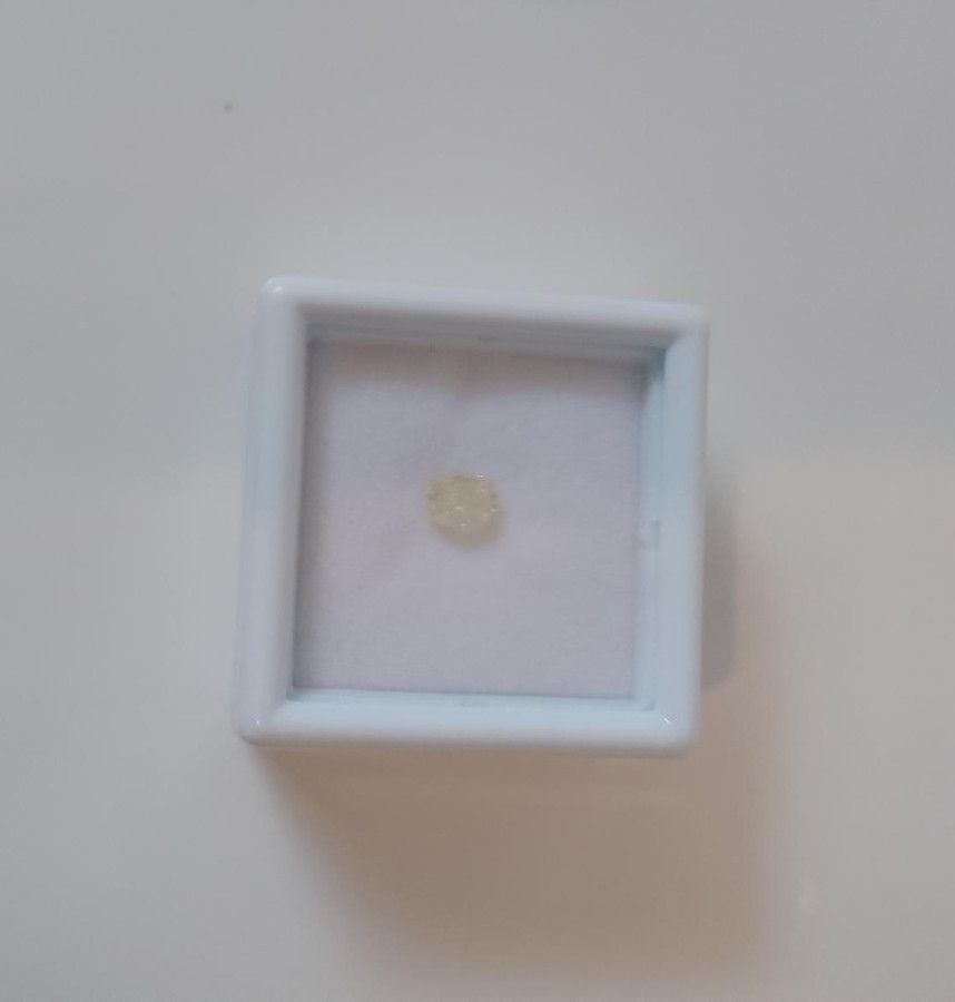 0.44ct NATURAL DIAMOND, Oval Brilliant, Fancy Yellow, Valuation Certificate