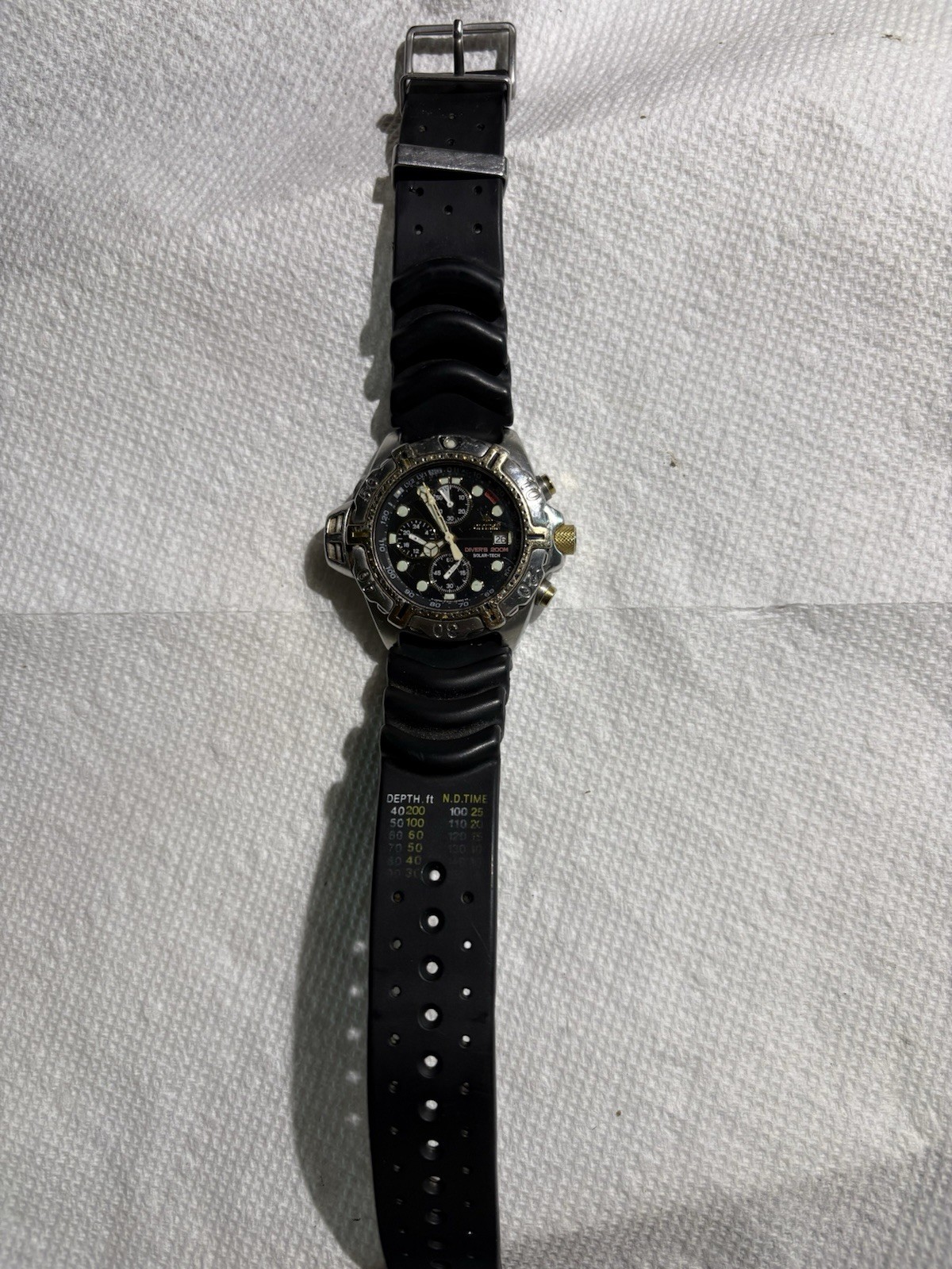 Rare Vintage 1998 Citizen Solar-Tech Aqualand Mens Divers 200M Watch