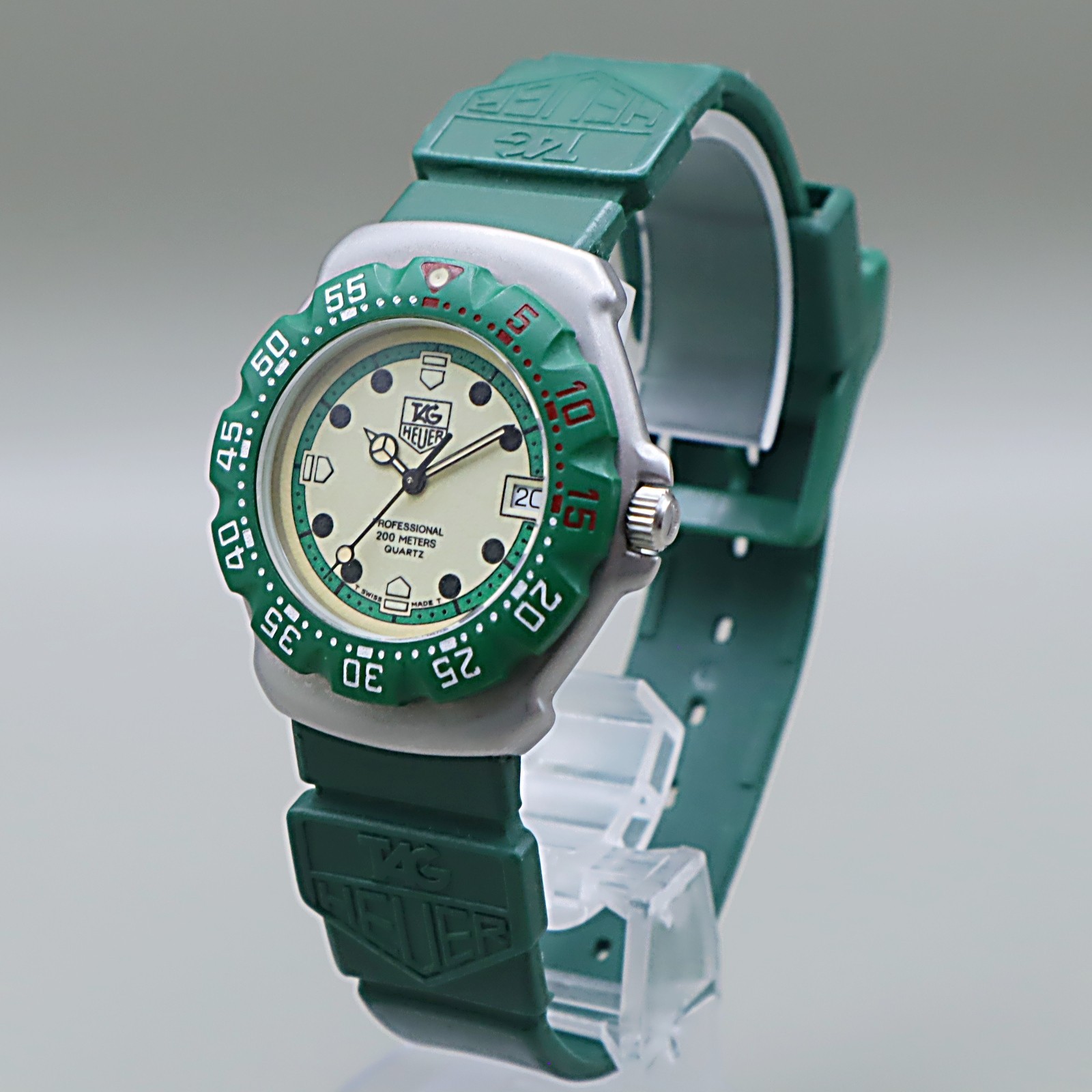 *MINT* TAG Heuer Formula 1 Professional 372.513 Green 35mm Mens Quartz Watch