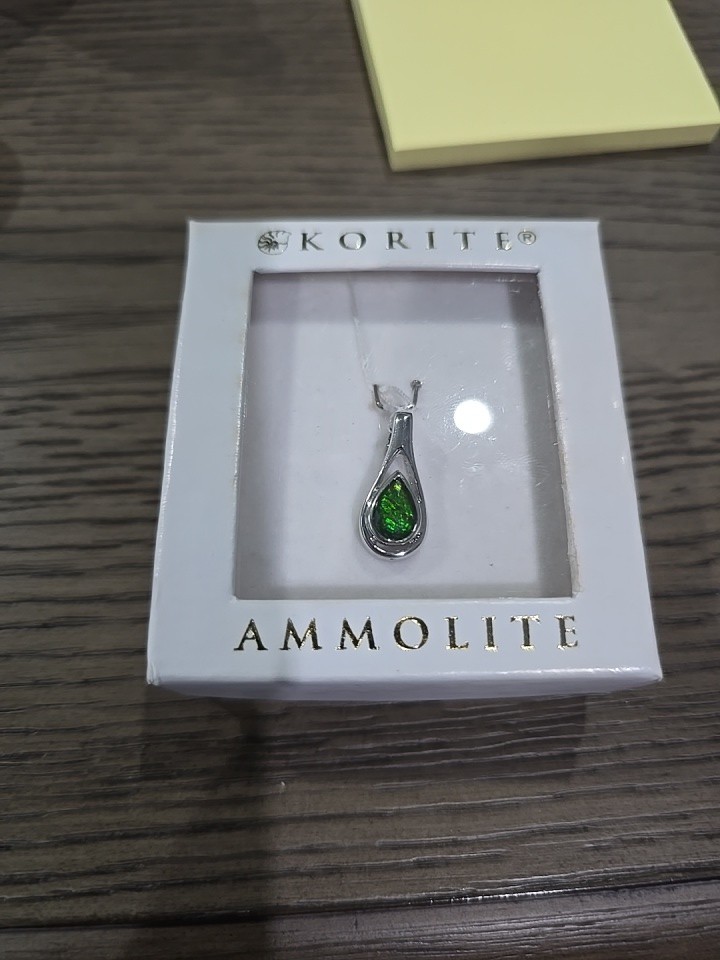 KORITE AMMOLITE NIB TEARDROP PENDANT 3/4” SILVER TONE Beautiful Stone