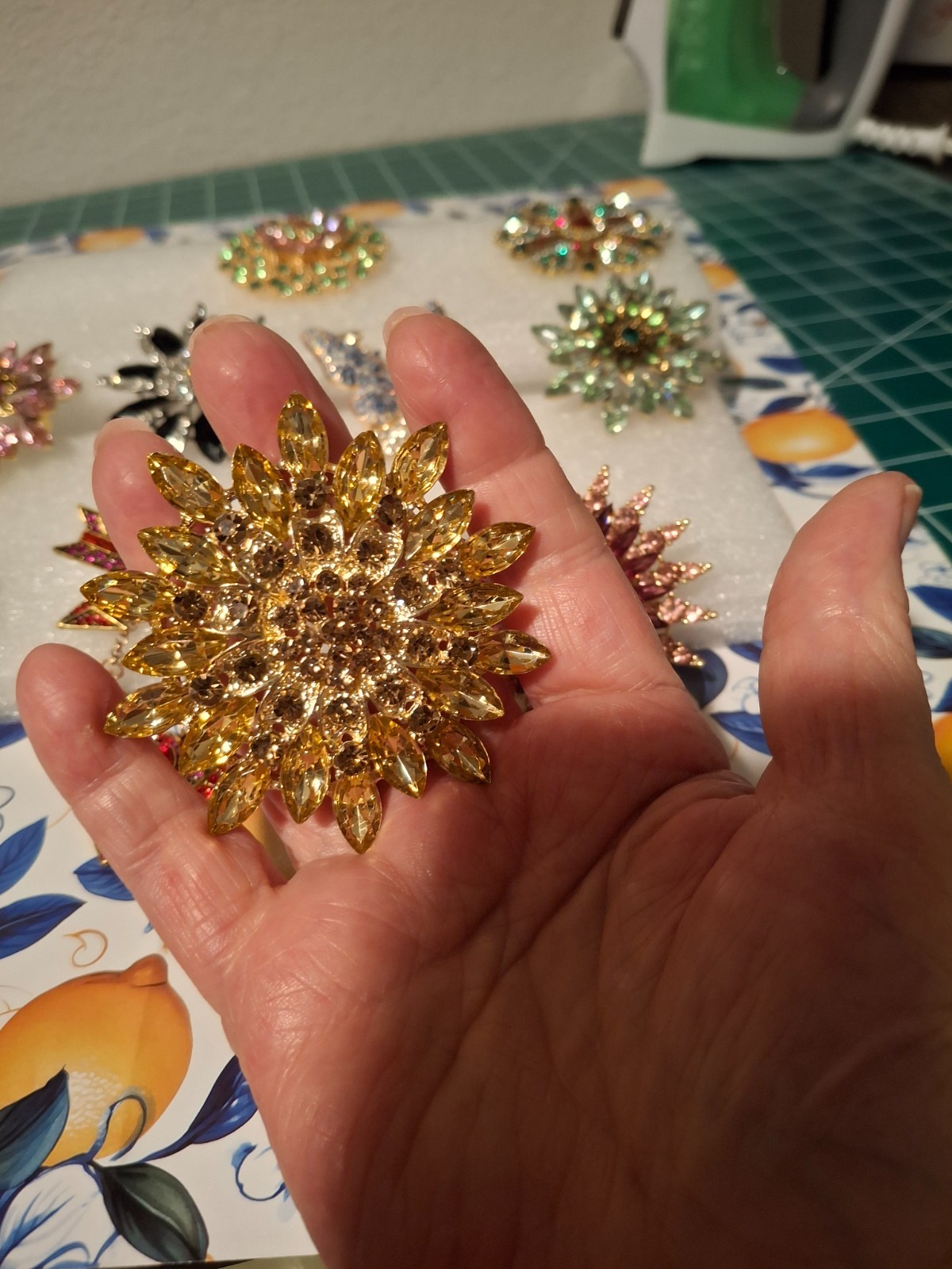 Modern Rhinestone Brooch Pin Lot (10 Pc) – Grandmillennial Granny Chic