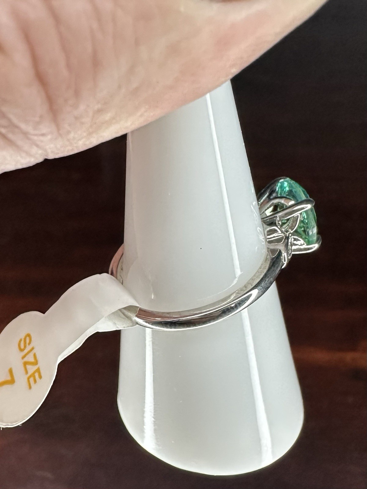 Bomb Party Ring- Retro- 2934- Lab Created Lime Ombré- Size 7- Rhodium Plated