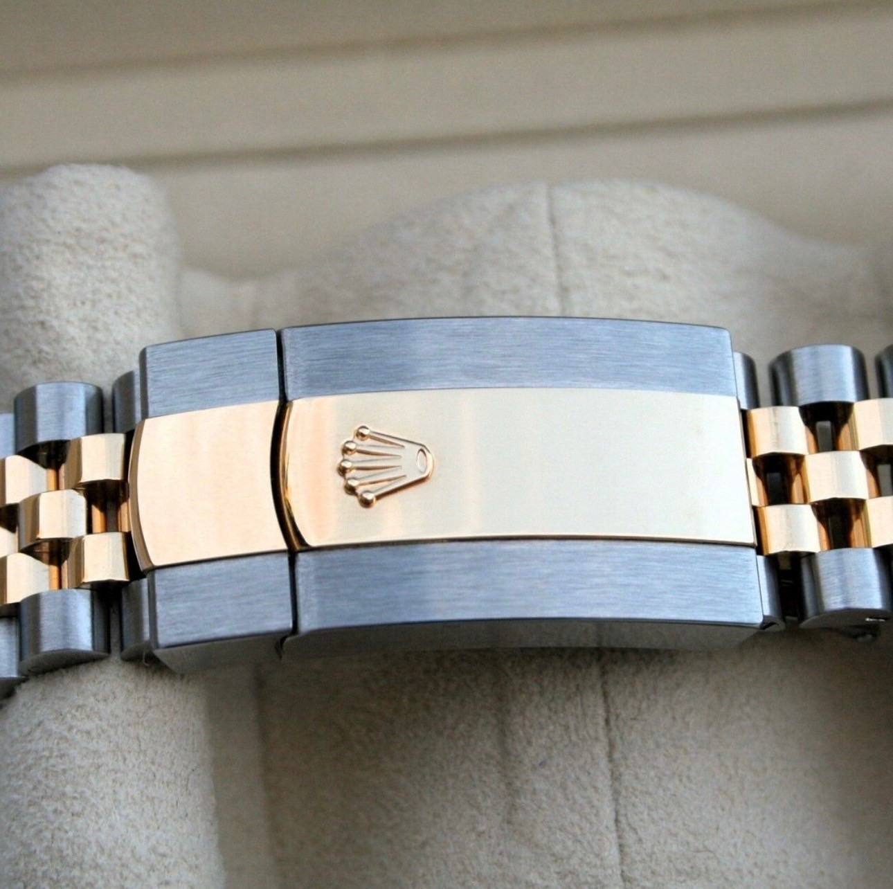 2025 New Rolex SKY DWELLER 42MM, Ref. 336933 18K Gold/Steel Jubilee Bracelet.