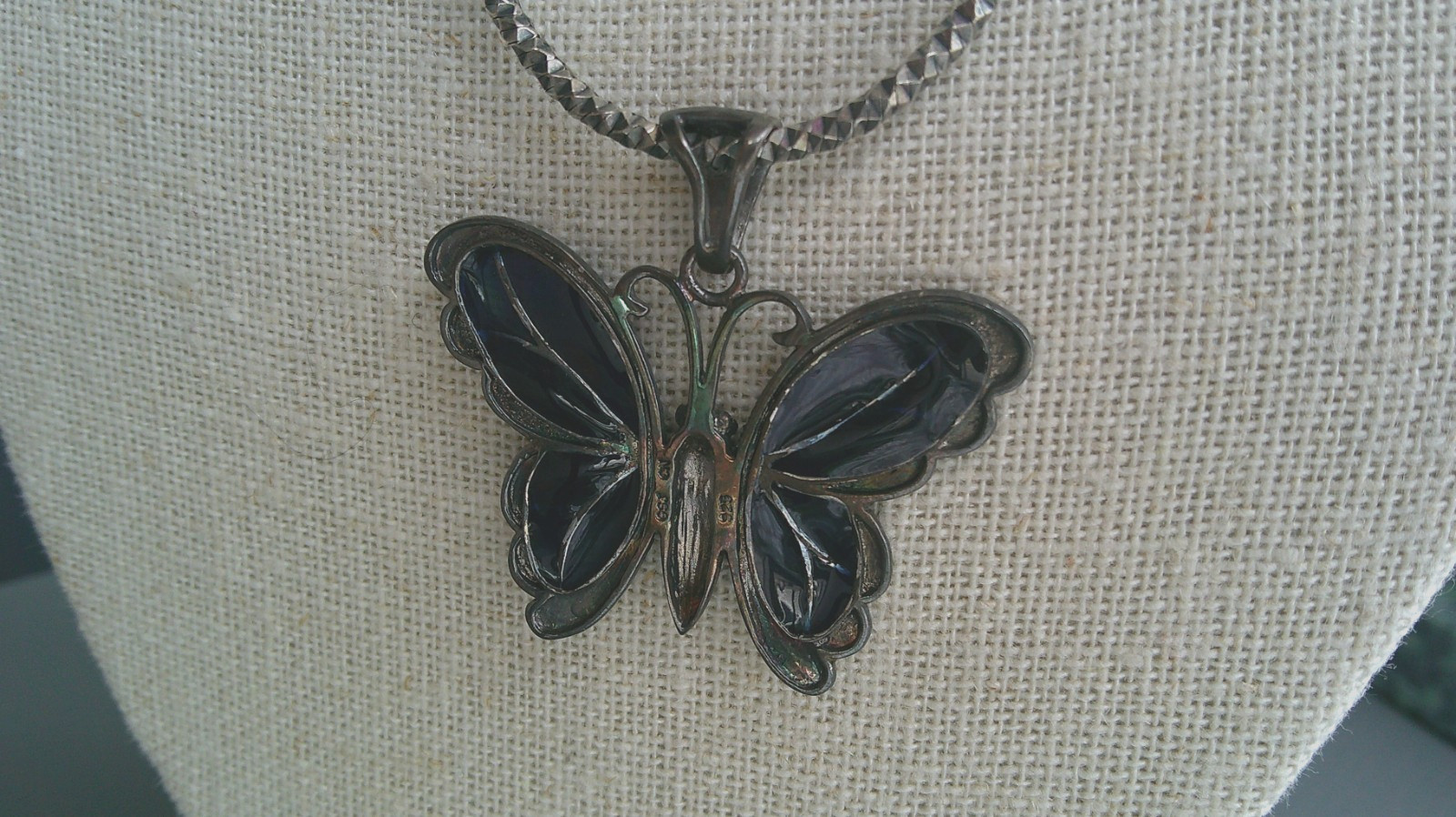 GSJ CN 925 Butterfly Necklace w/ Snake Chain
