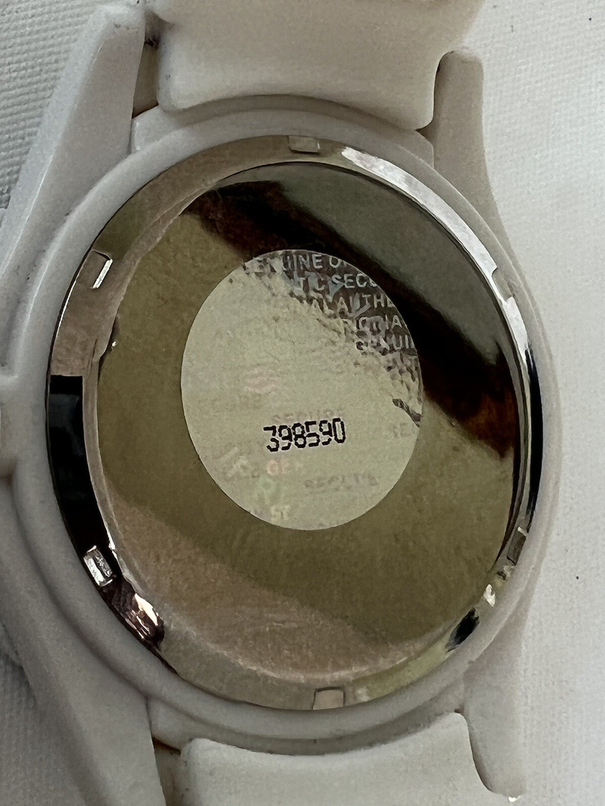 michi peri United Kingdom flag 40 mm case rotating Bezel, Magnify On Date. ￼