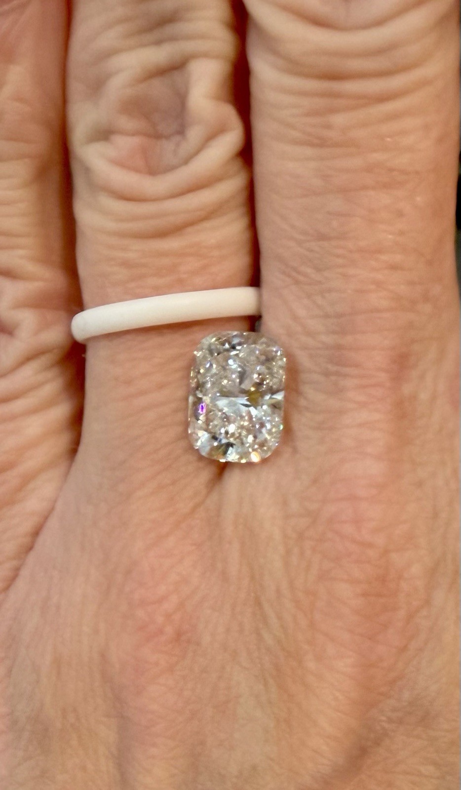 3.04 carat G VS1 Lab Grown Cushion Cut Diamond
