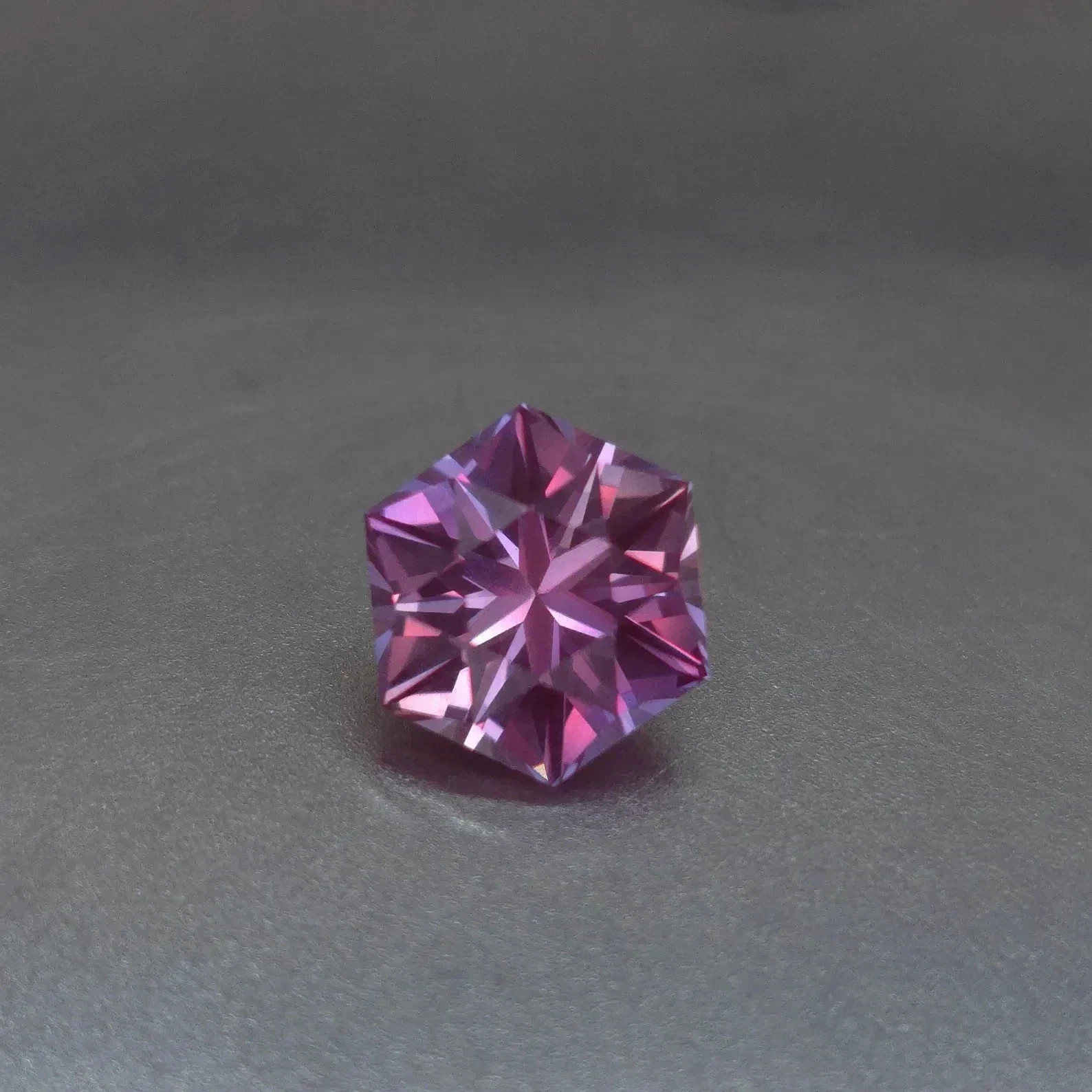 Certified 10.00 Ct Natural Color Changing Alexandrite Hexagon Cut Loose Gemstone