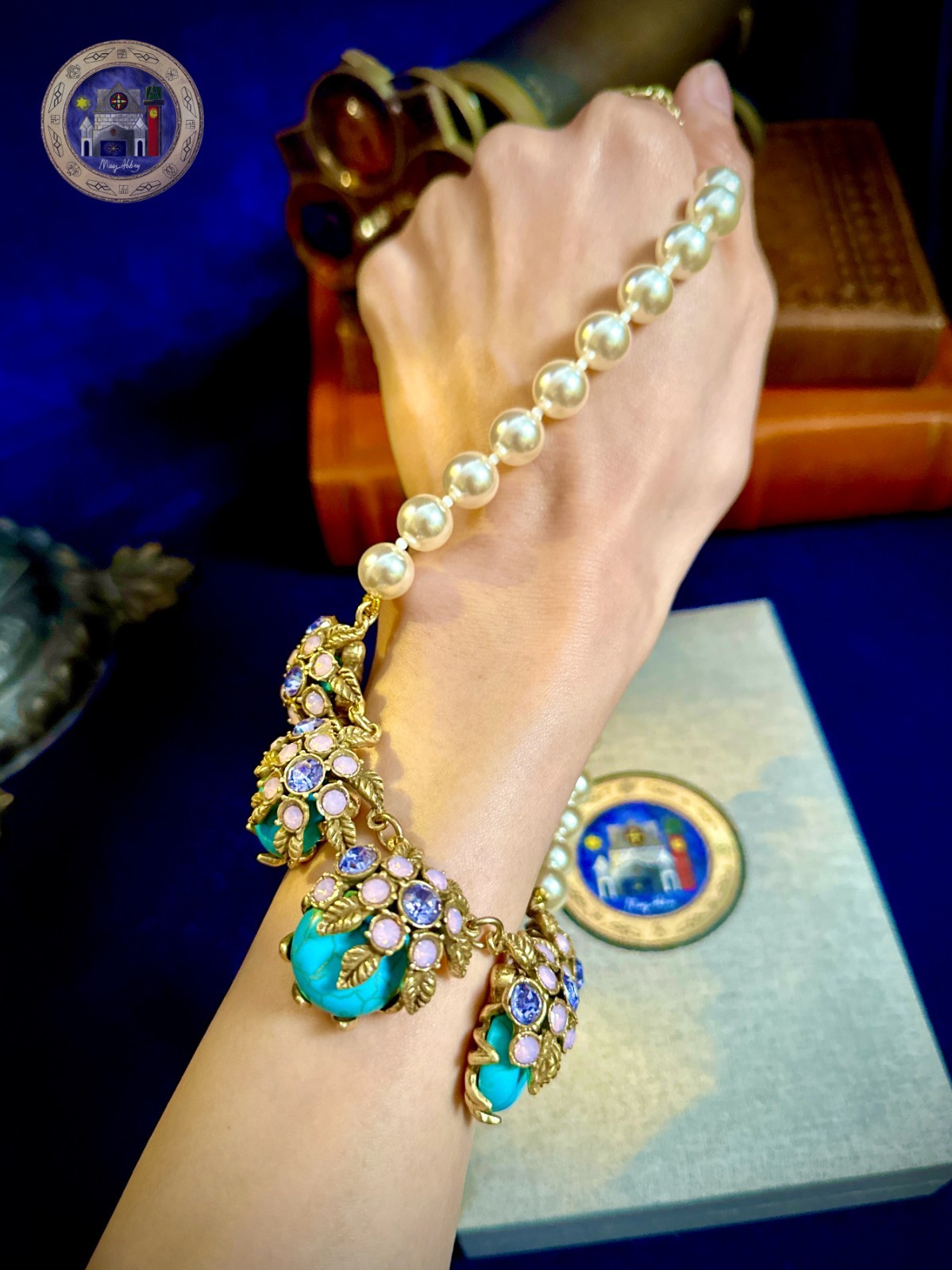 Sea Green Pearl Beaded Floral Vintage Style Necklace Antique Brass Tone