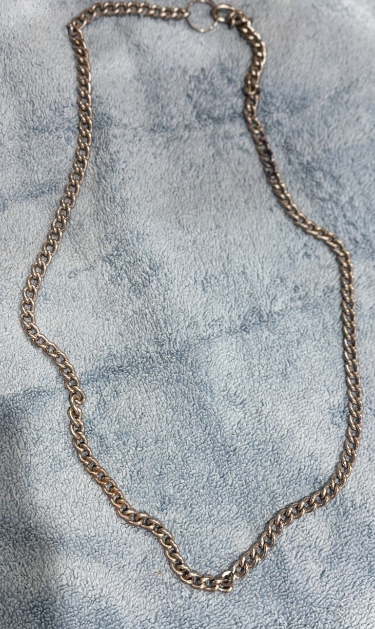 15 1/2 In Silver Tone Chain Vintage Necklace