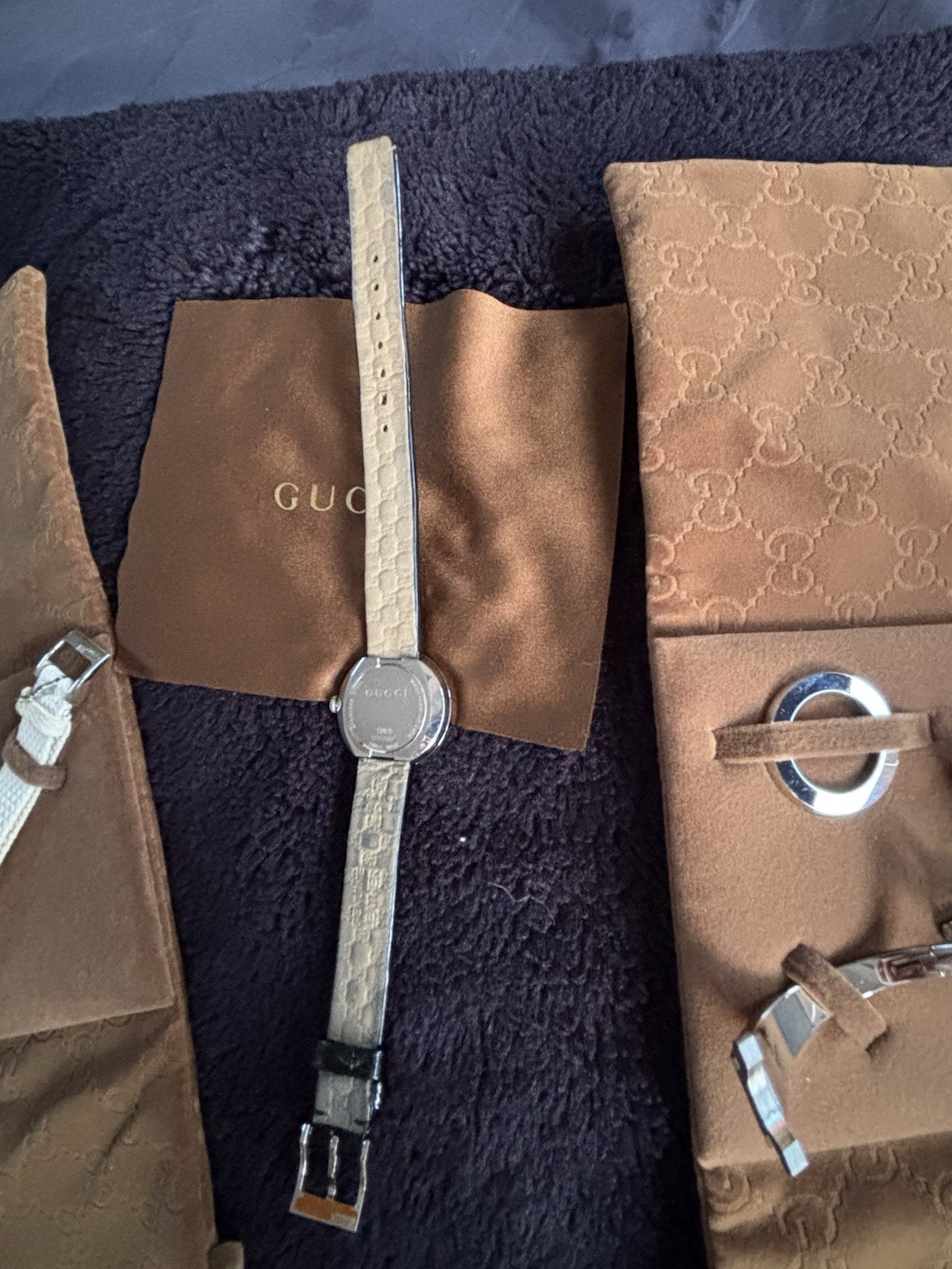 Gucci U-Play 129.5 ladies watch with 3 X stunning straps/bezels, In original box
