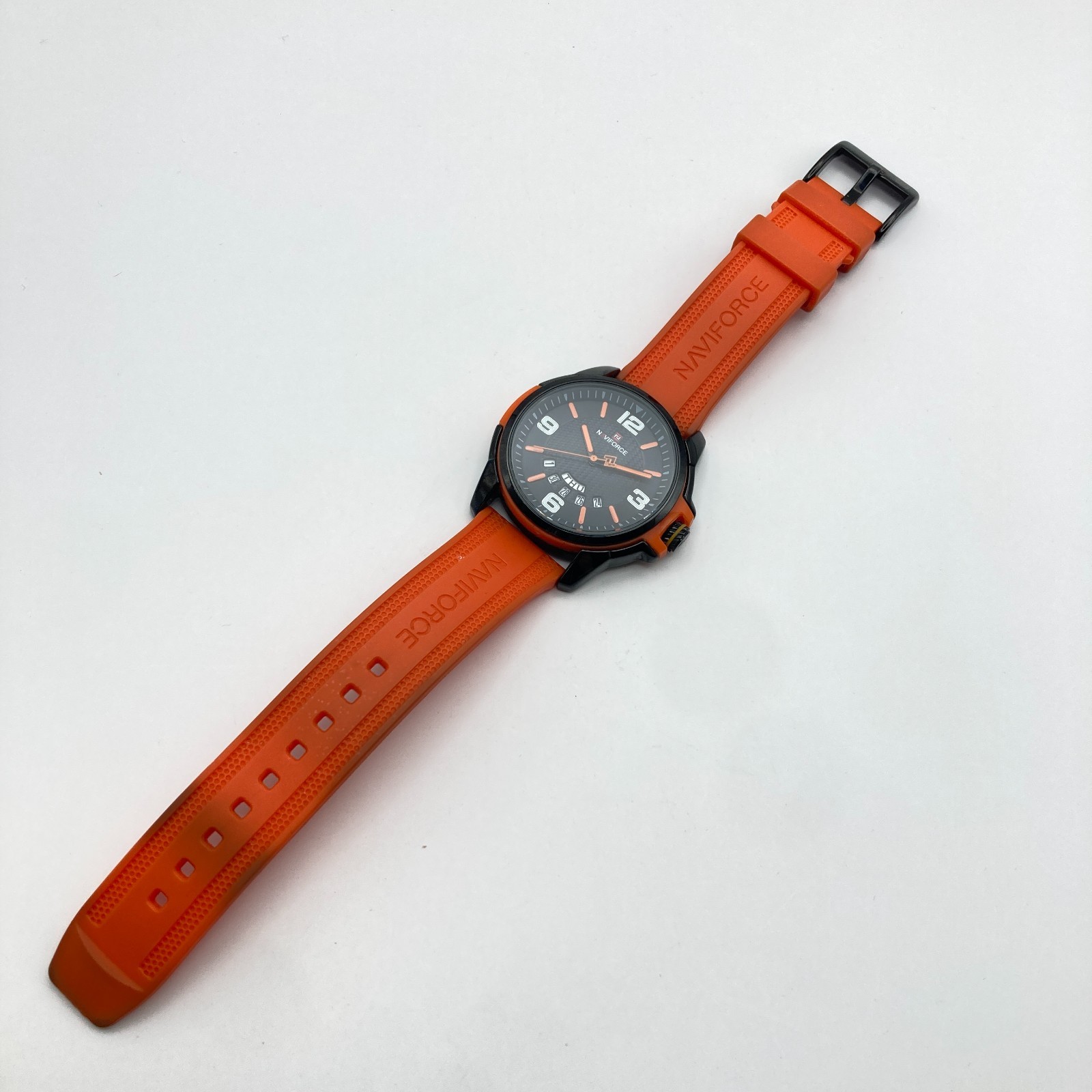 Naviforce Men’s Watch 43mm Black Orange Day Date 30M WR New Battery 9.5″