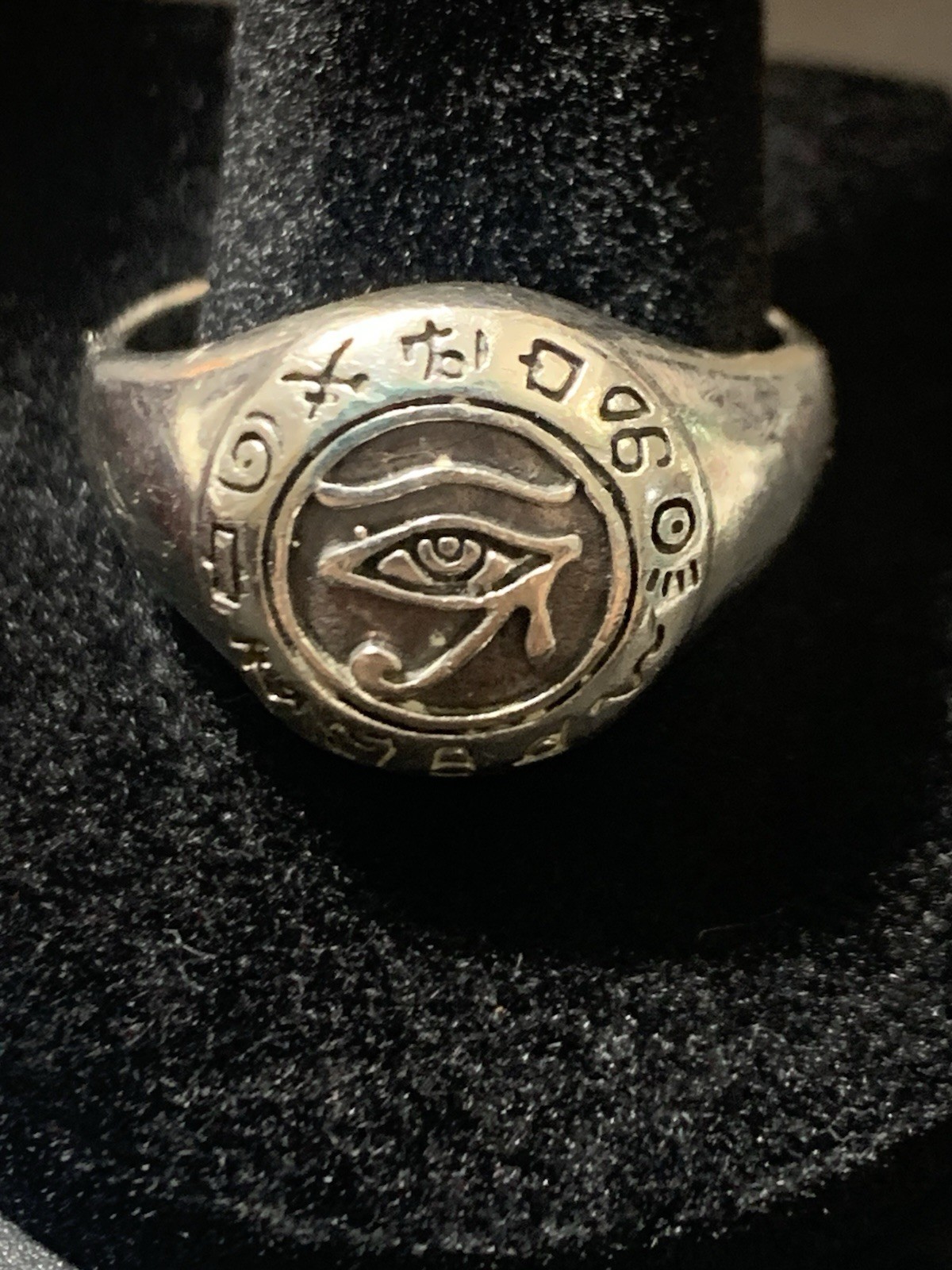 Egyptian Eye Of Horus Ra(Udjat) Men’s Ring By Peter Stone 925 Ster.Sz 11 8grams
