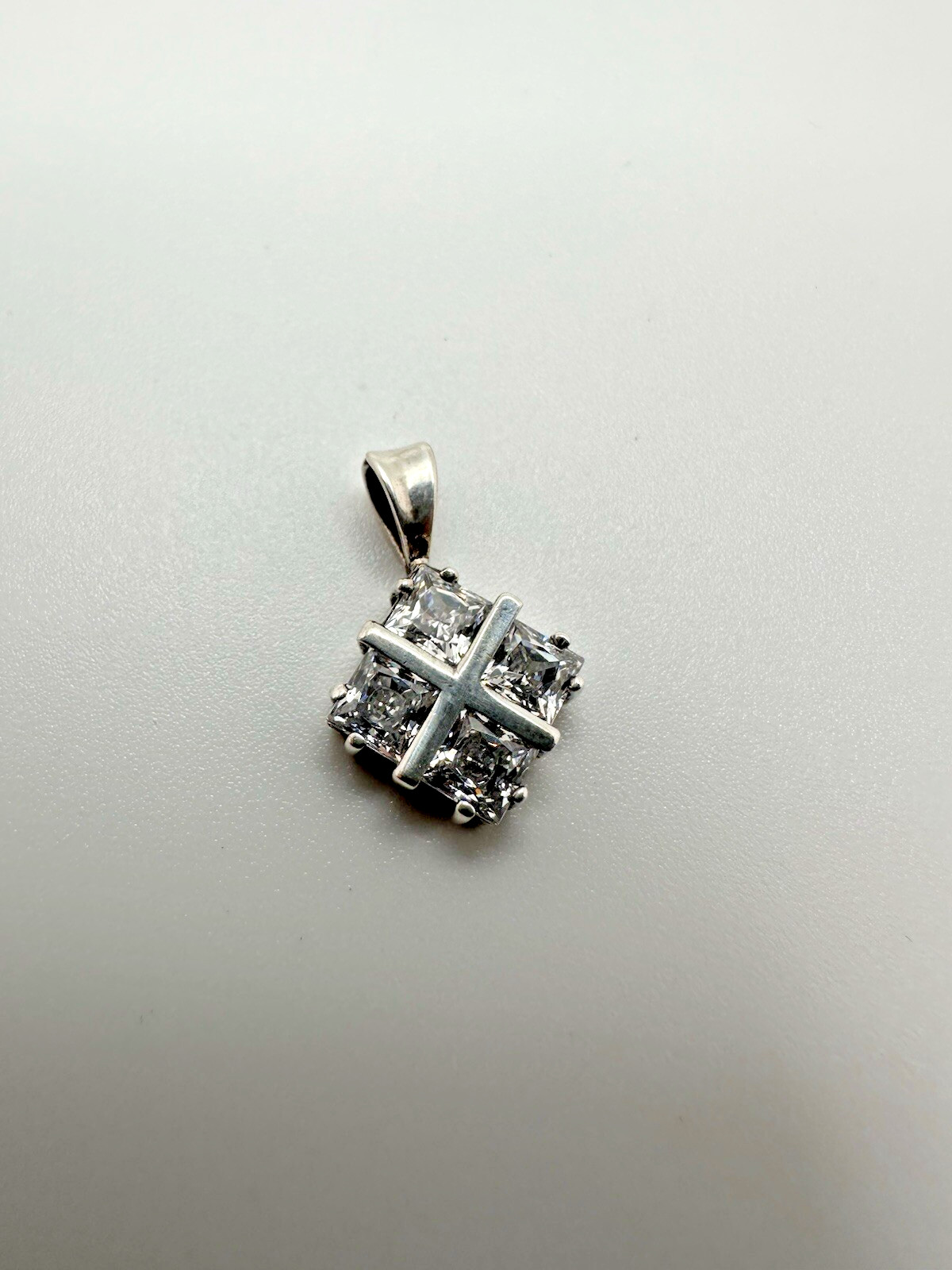 Vintage Sterling Silver CZ Necklace Pendant 1.8cm X 1.2cm JB20