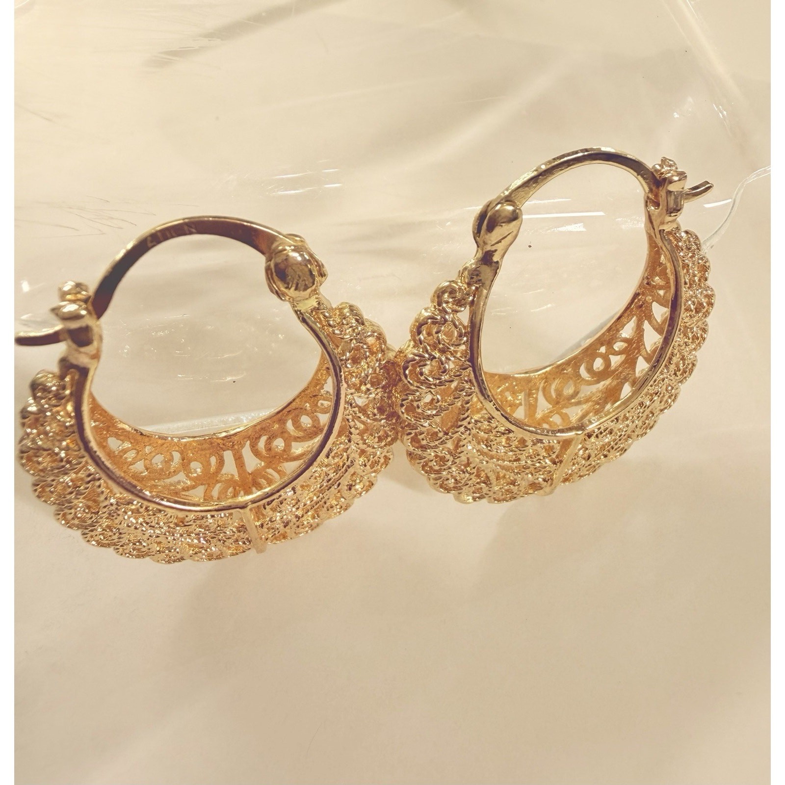 Gold Filled Medium Oro Laminado Elegant Floral Basket Hoop Click Top Earrings