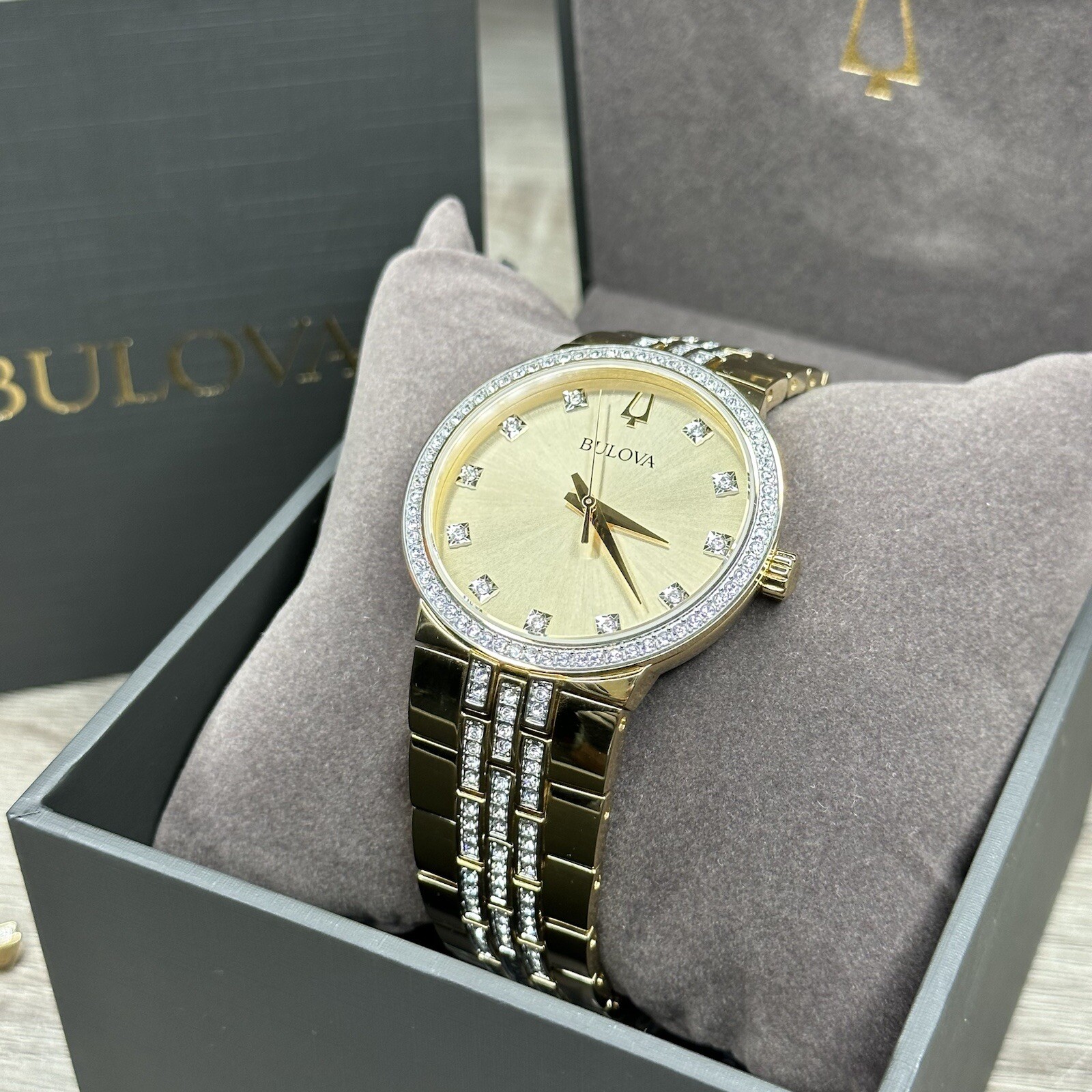NEW✅GIFT SET✅ Bulova Crystal Gold Tone Diamond Dial Men’s Watch 40MM 98K113