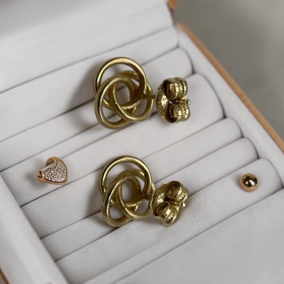 14K Yellow Gold Love Knot Stud Earrings Solid Gold Interlocking Knot 0.68g