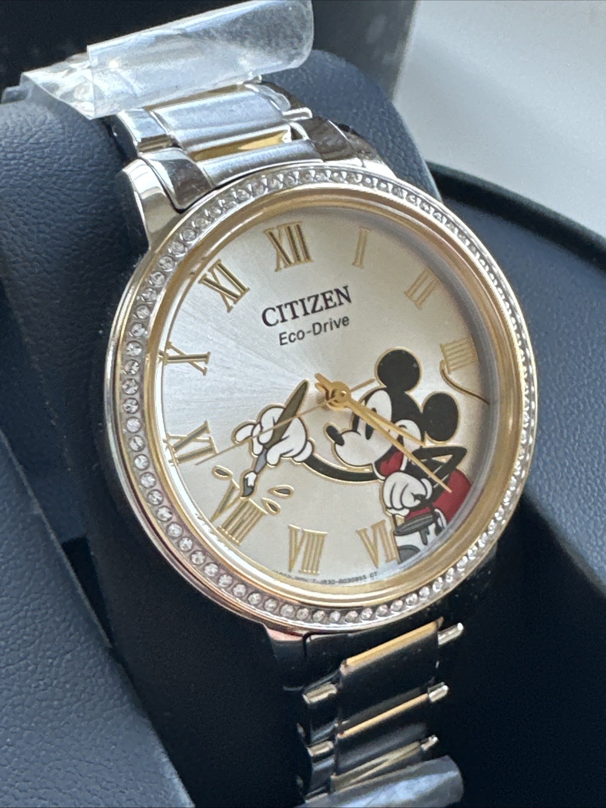 DISNEY Mickey Mouse Ladies’ Watch CITIZEN Eco-Drive FE7044-52W New in Box