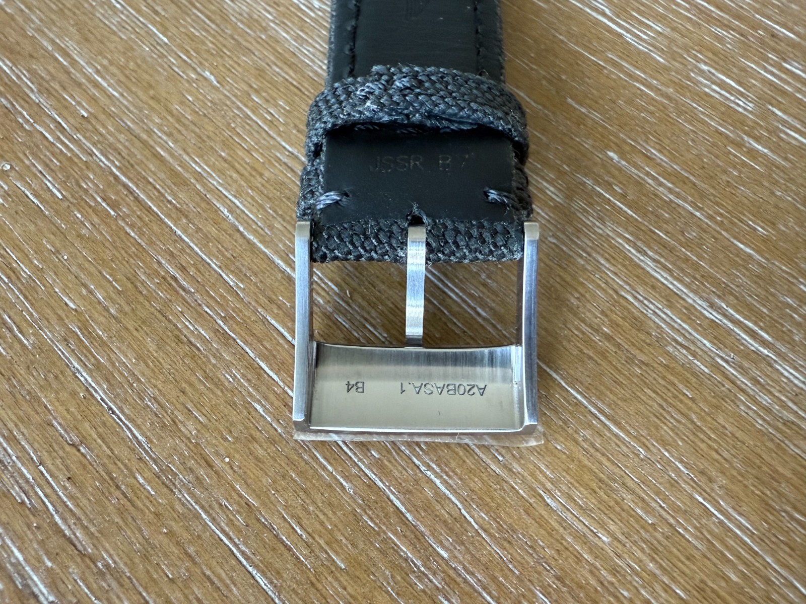 BREITLING ANTHRACITE CANVAS STRAP WITH STEEL BUCKLE 22-20 109W A20BA.1 E79363