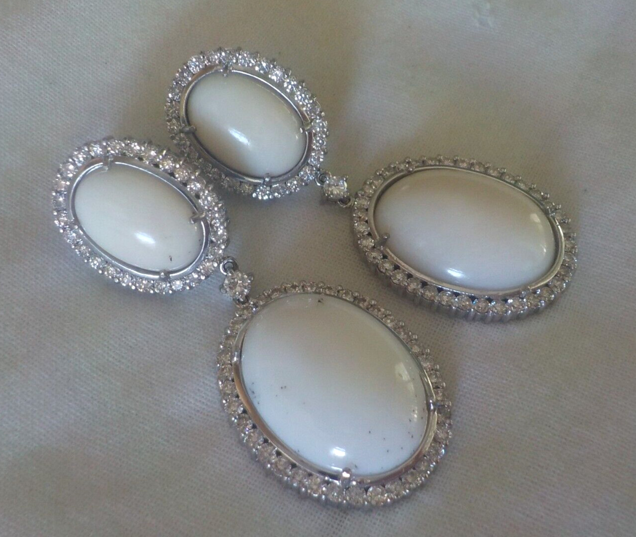 18k White Gold Chandelier White Coral 2.56ct Diamond Earrings -22.73 gm, 1.90 in