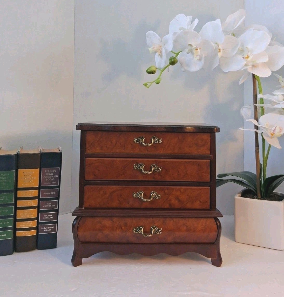 VTG ’90s “Powell” Wood Jewelry Bombe Chest; 4 Drawer Bombe Cabinet Burled Wood