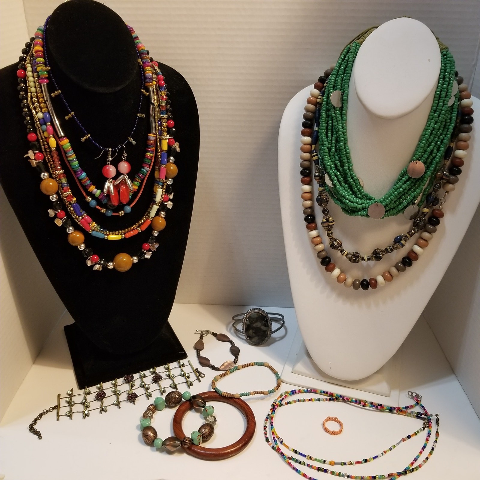 Lot of 18 necklaces bracelets ring and pair of earrings