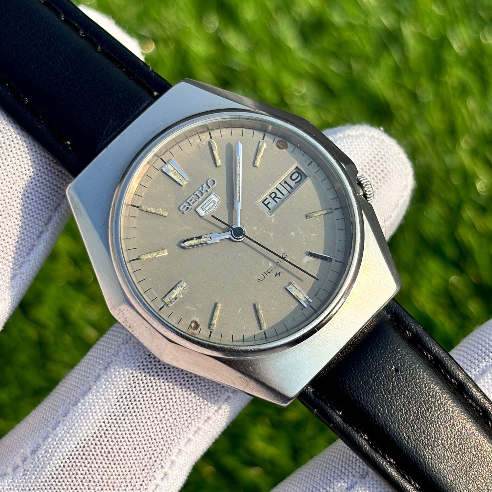 Vintage Seiko 5 Soft Skin Dial Automatic Japan Made Men’s Watch 7009-8830