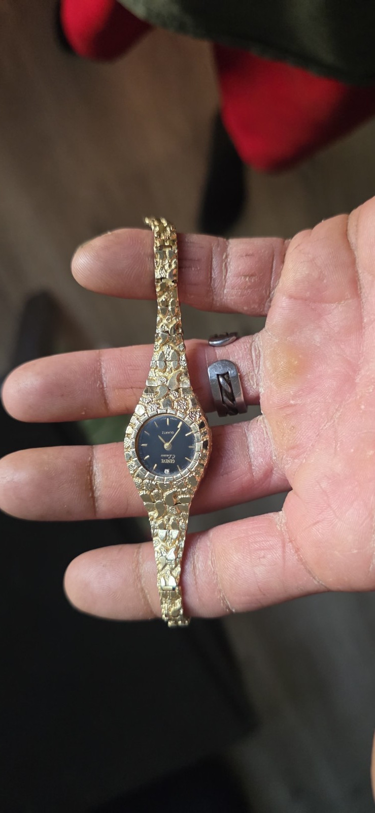 Geneve Classic Women’s 10k Gold Watch Battery Just Stoped Working Needs Battery.