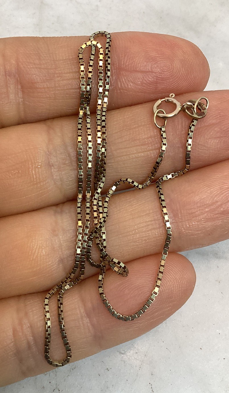 Vintage 14K Gold Box Chain Necklace 14.75” Long 2.53 Grams