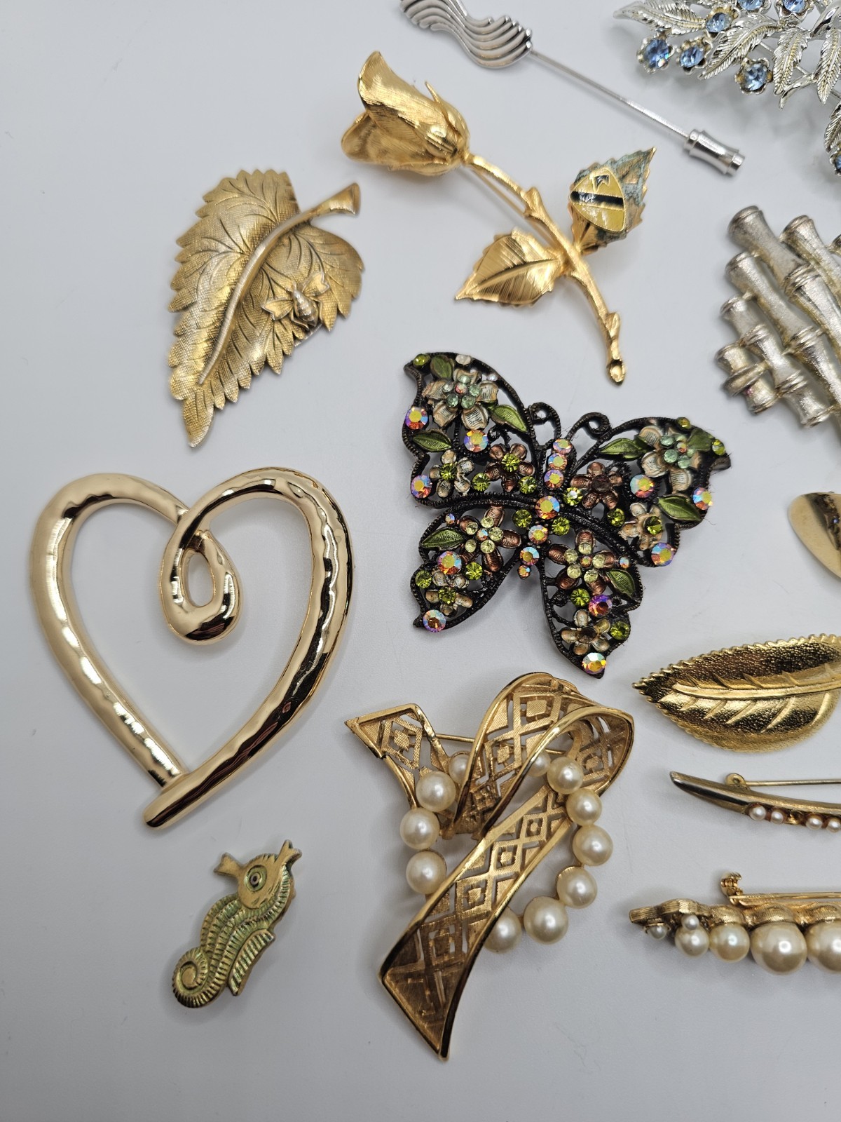 Vintage Junk Jewelry Brooch Earrings Lot