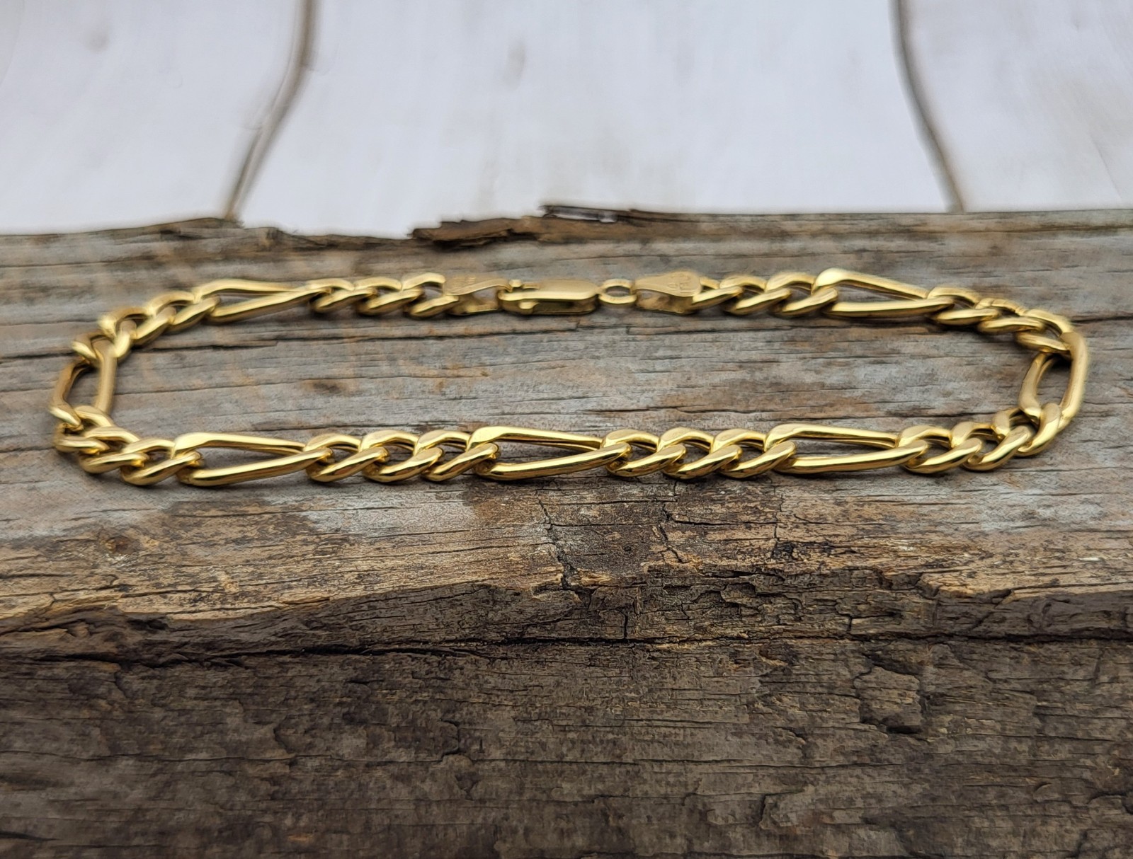 Mans 10K Yellow Gold Italy 9″ Long Figaro Bracelet or Ladies Anklet