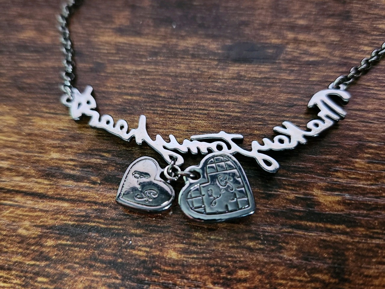Lulu Guinness Rare “The Key To My Heart” Necklace Gunmetal And Enamel