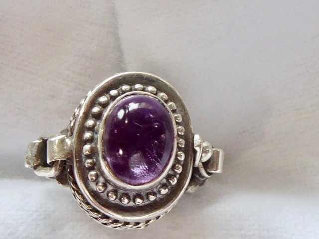 Vintage Taxco Mexico Sterling Silver Amethyst Poison Ring PILL BOX HINGED RING