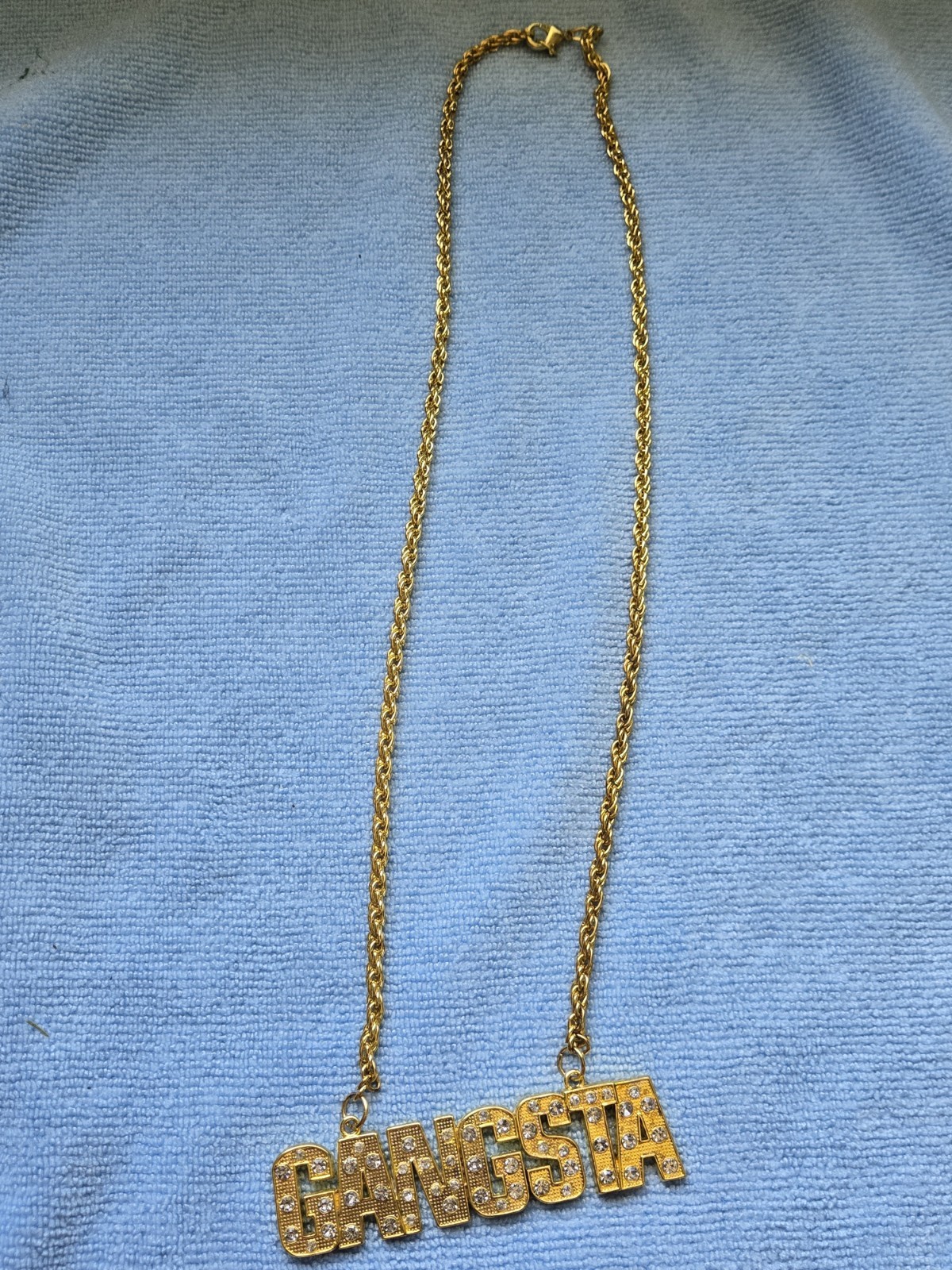 Gold-colored costume jewelry lot, 1,392.1 grams