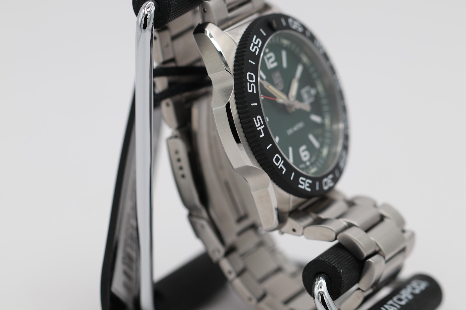 Swiss Luminox XS.3137 Pacific Diver Green Dial Tritium Stainless Mens 44mm Watch