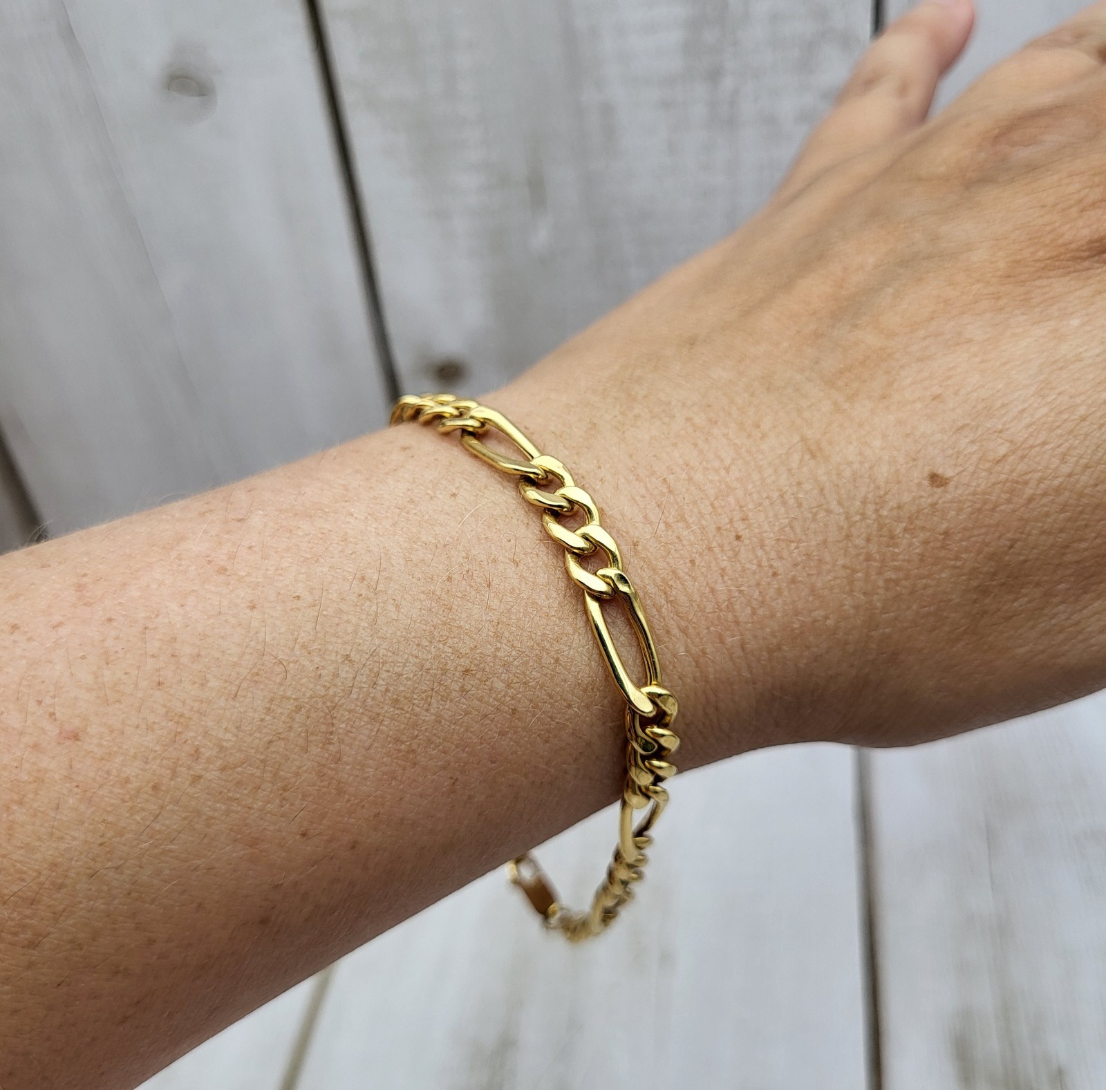 Mans 10K Yellow Gold Italy 9″ Long Figaro Bracelet or Ladies Anklet