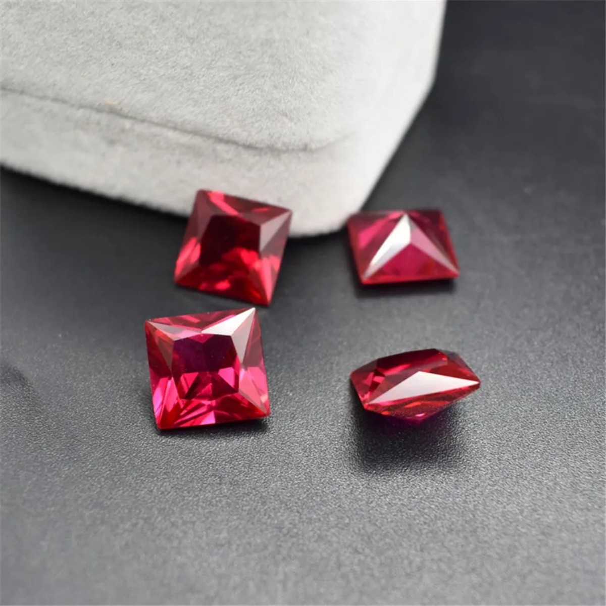 Blood-red Ruby Mohs Hardness 9 Princess Cut Ruby Gem Square Faceted Gemstone