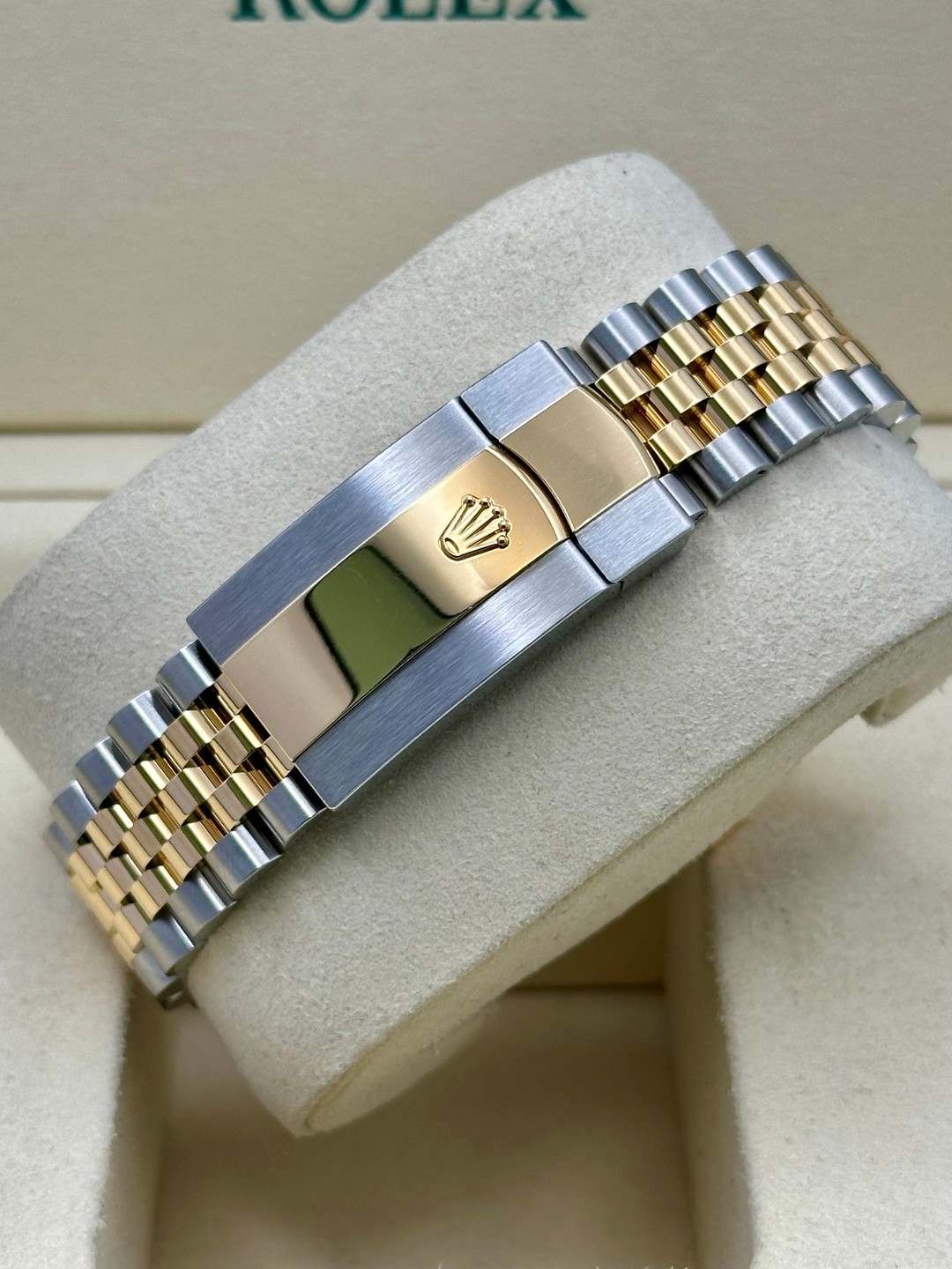 Rolex 336933 2025 Black Dial Box & Papers