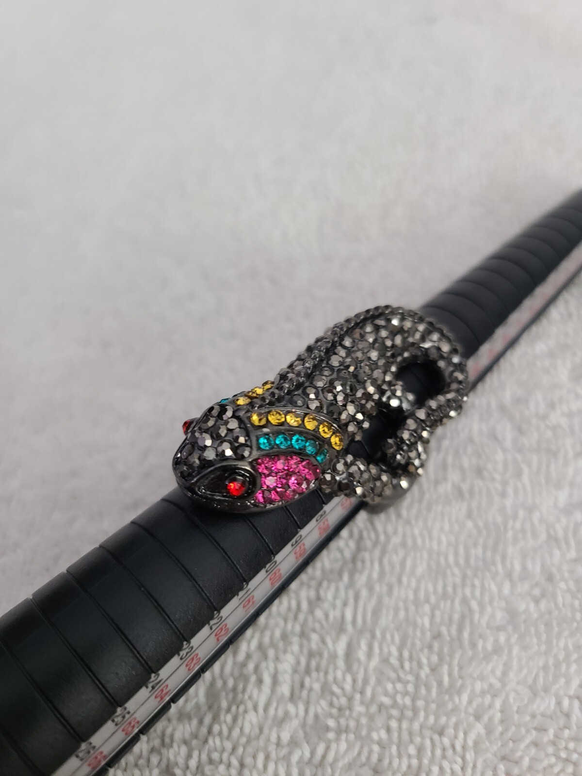 SPRING STREET COLORFUL RHINESTONE LIZARD GECKO REPTILE STRETCH RING