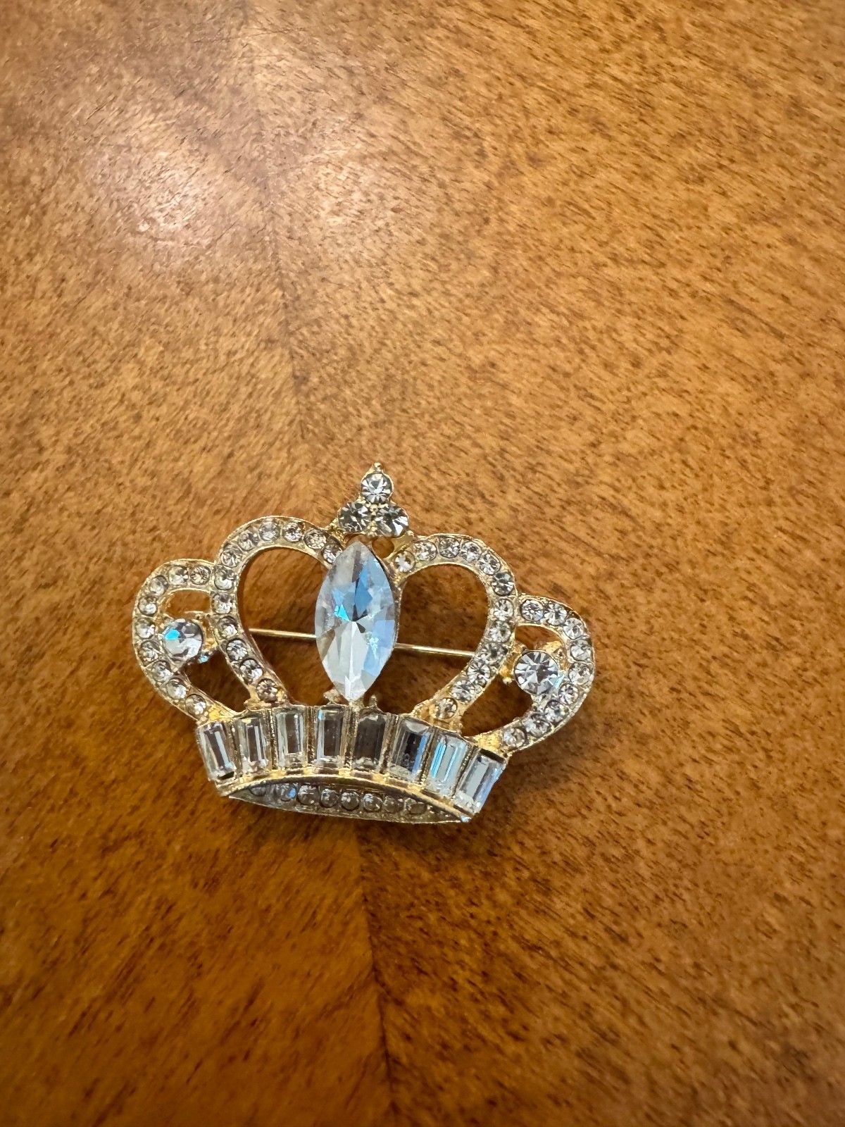 Crown Shaped Rhinestone Brooch Pin 291