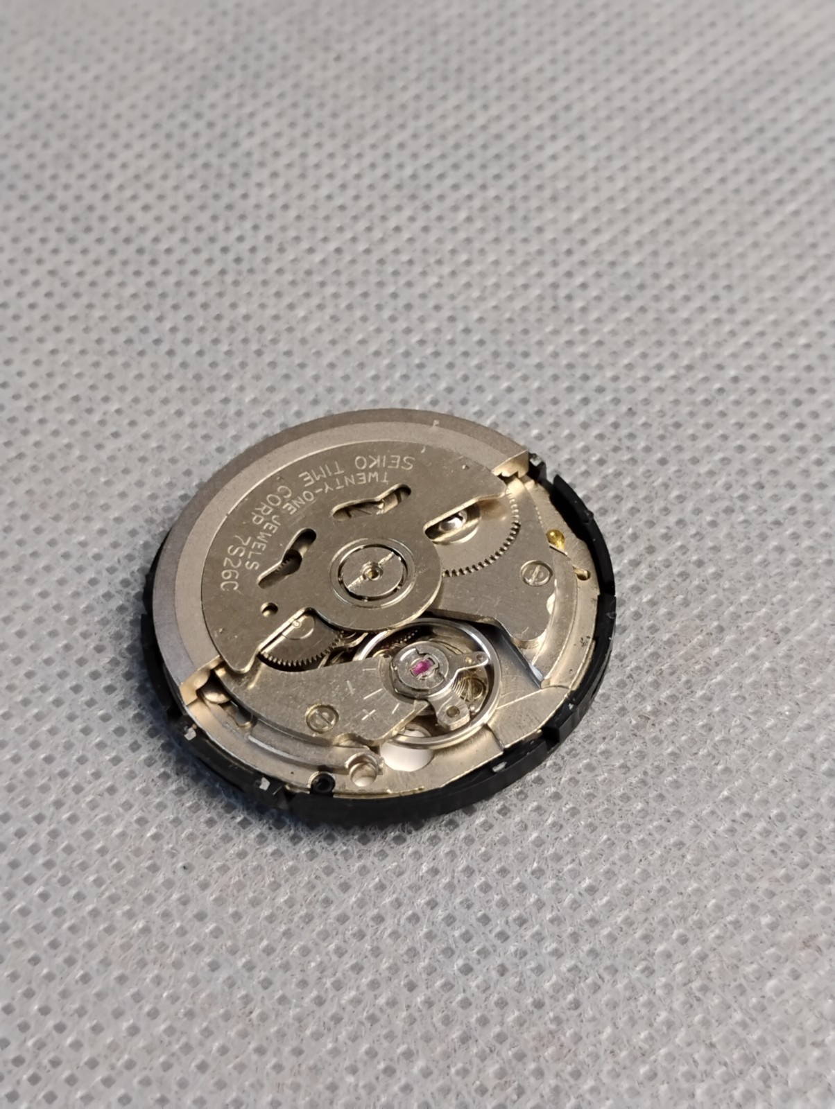Working Seiko 7S26 Movement (Serviced) Include Day Date Wheel